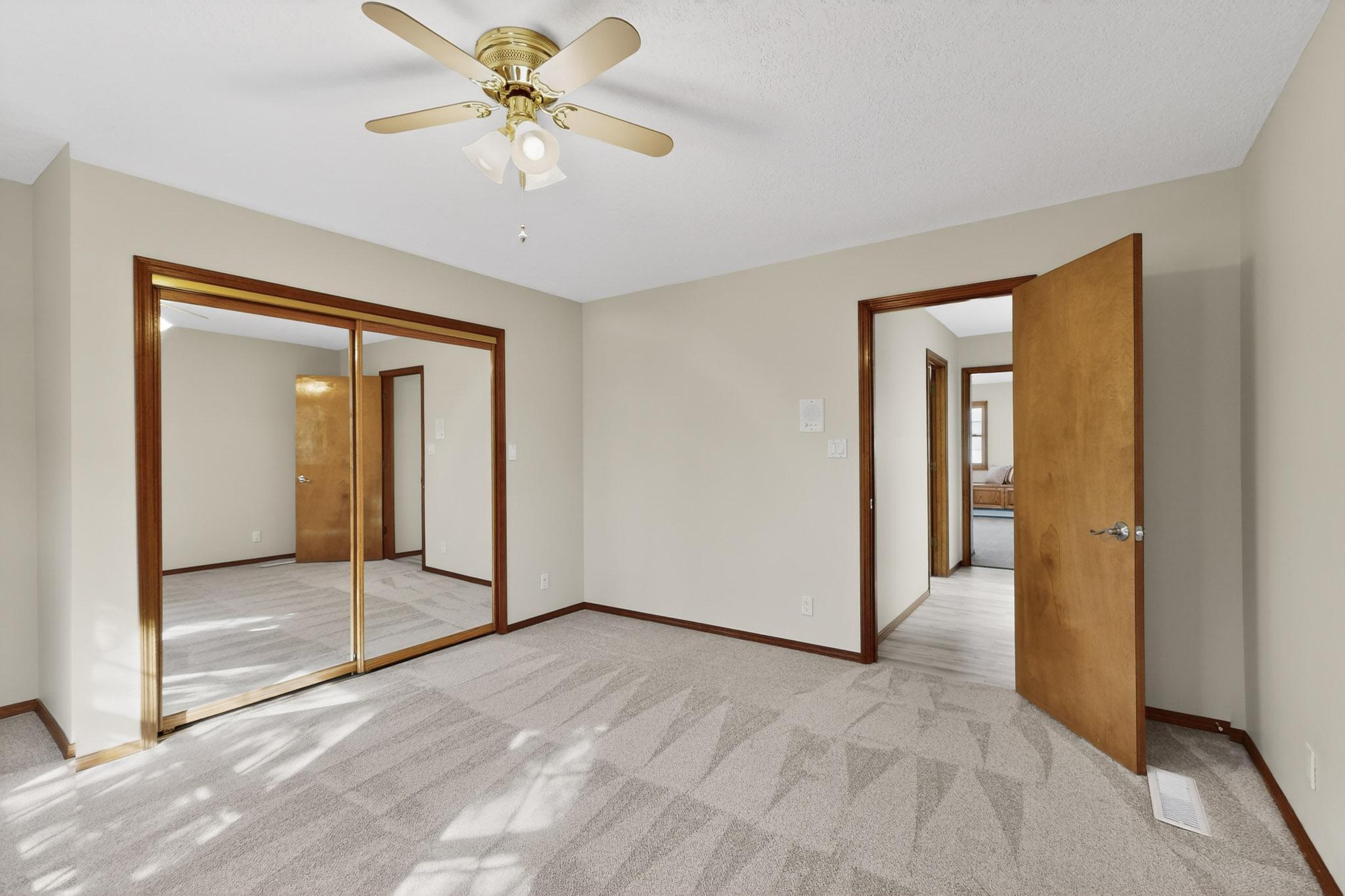 734 Fairway Loop SE