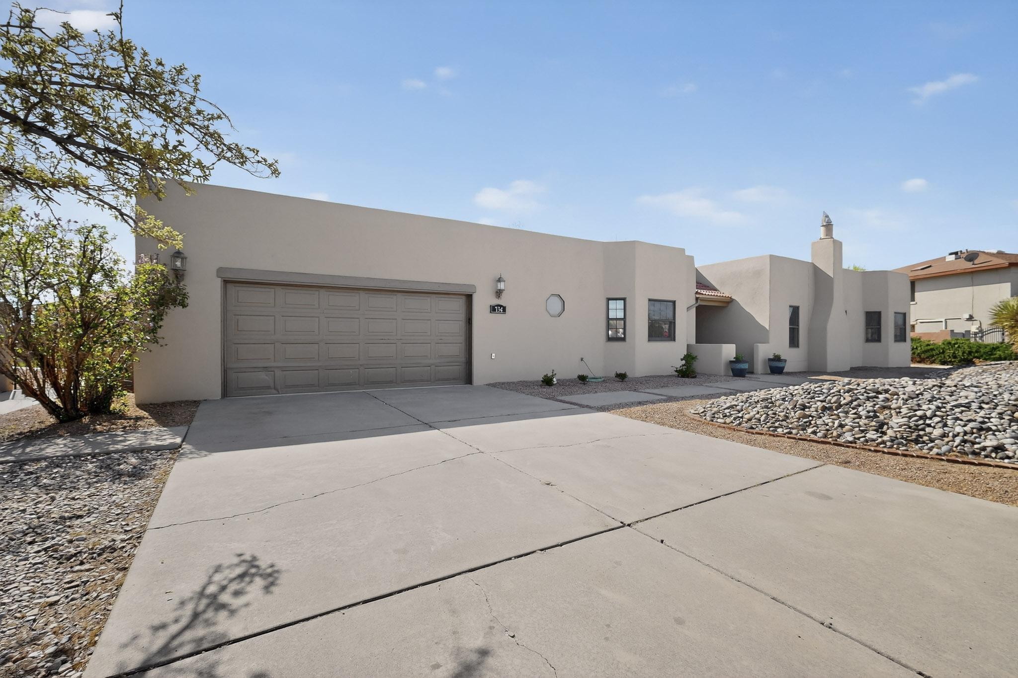 734 Fairway Loop SE