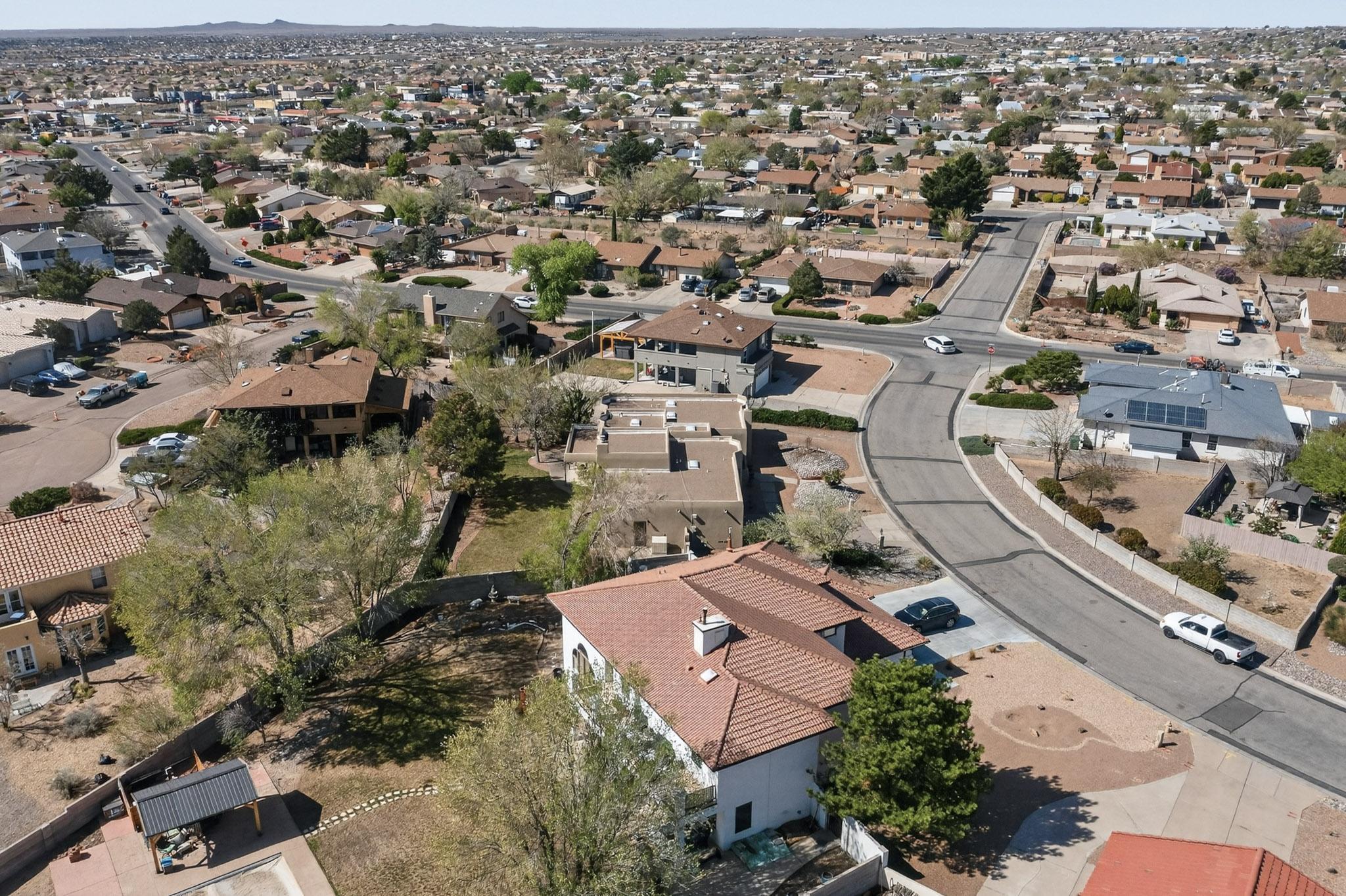 734 Fairway Loop SE