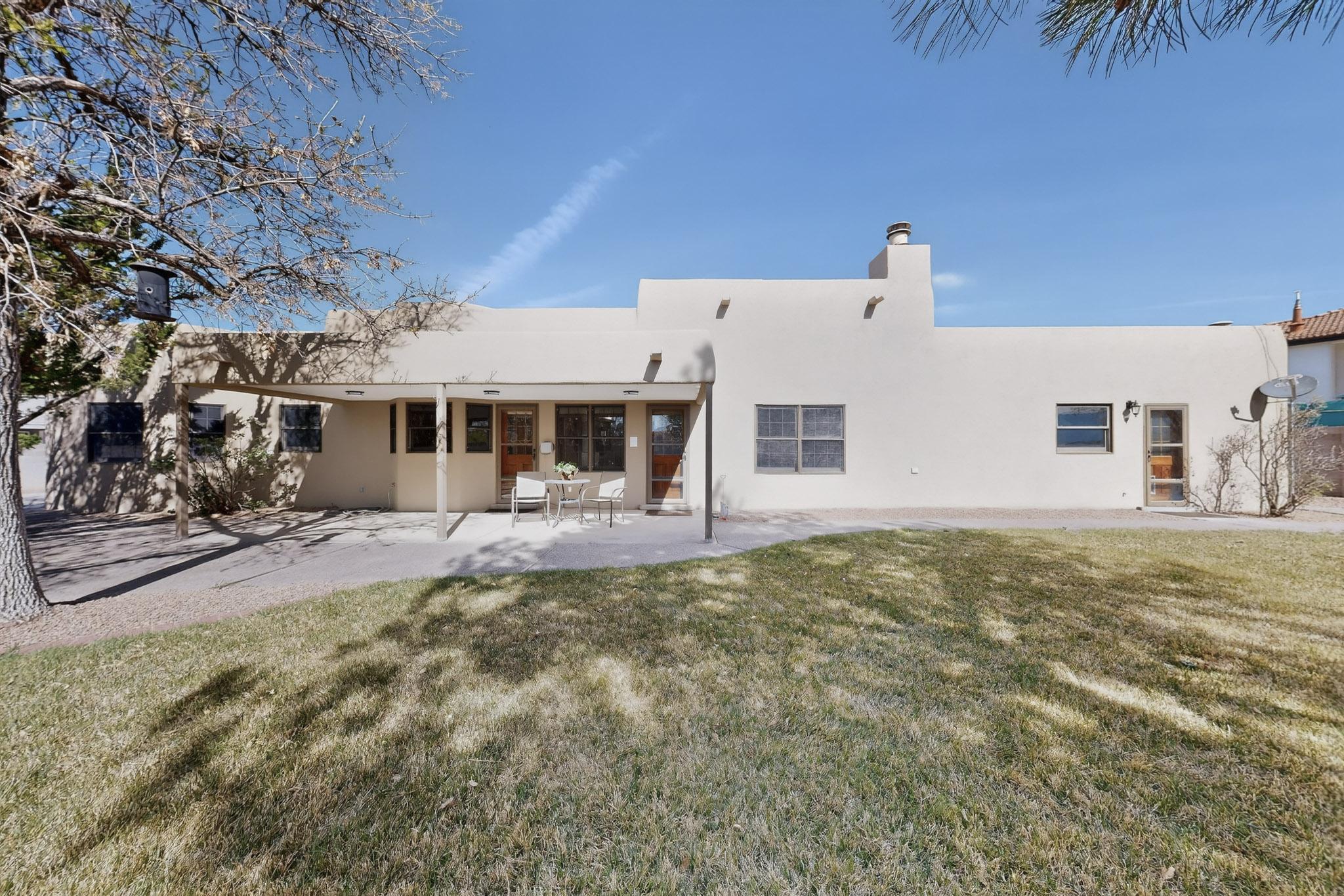 734 Fairway Loop SE