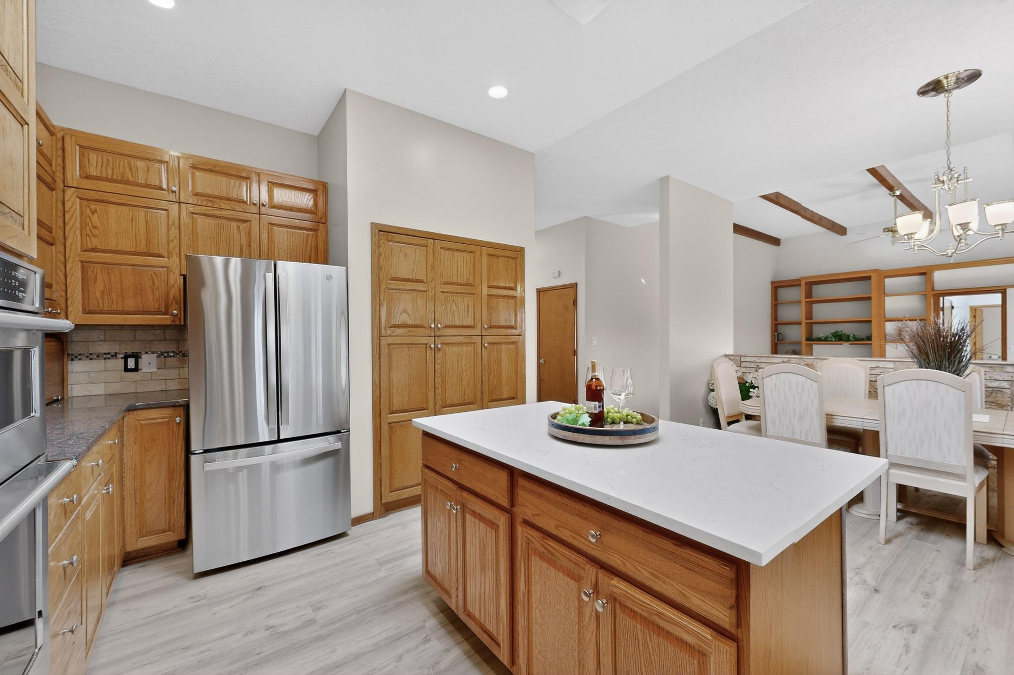 734 Fairway Loop SE