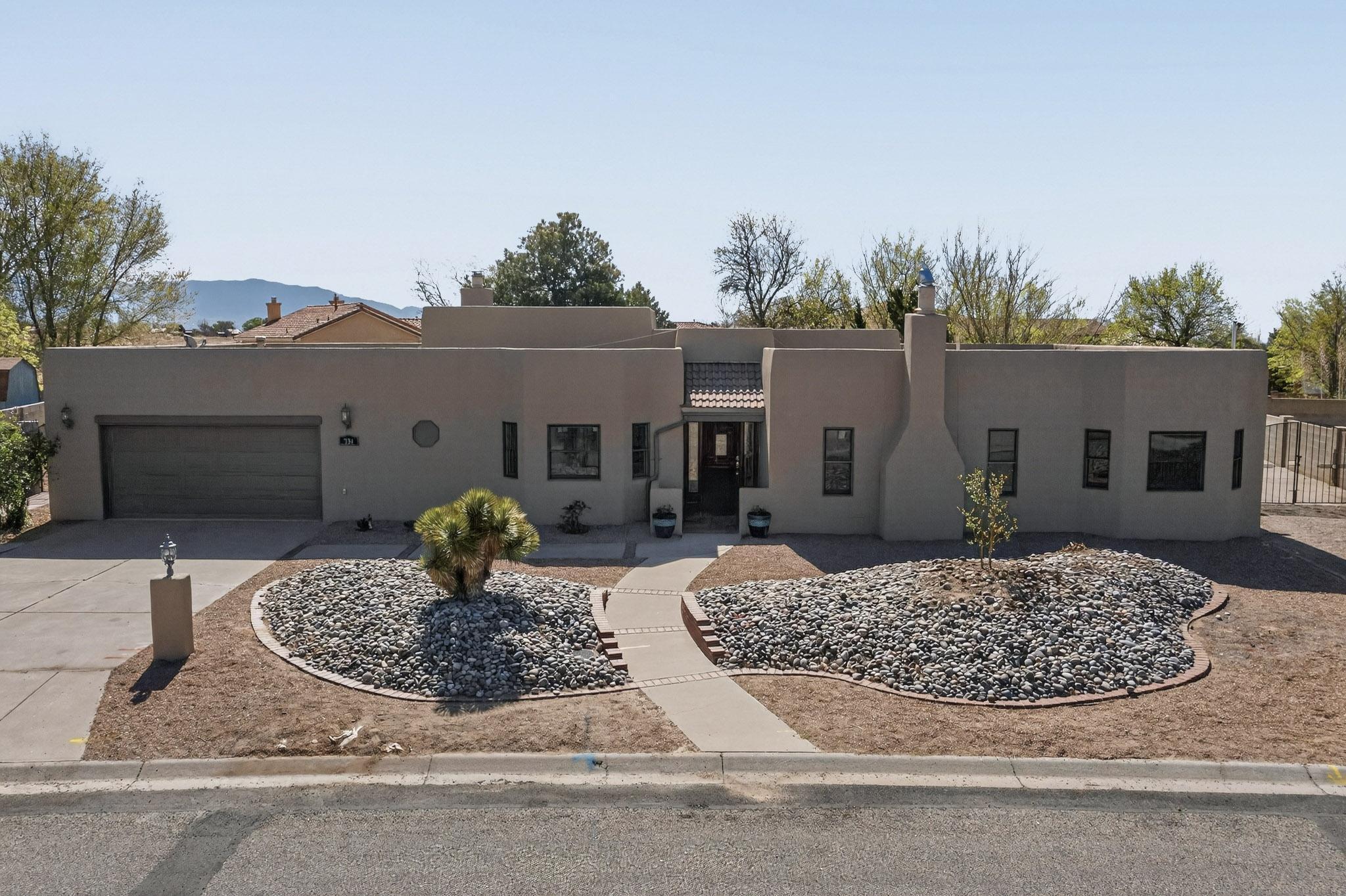 734 Fairway Loop SE