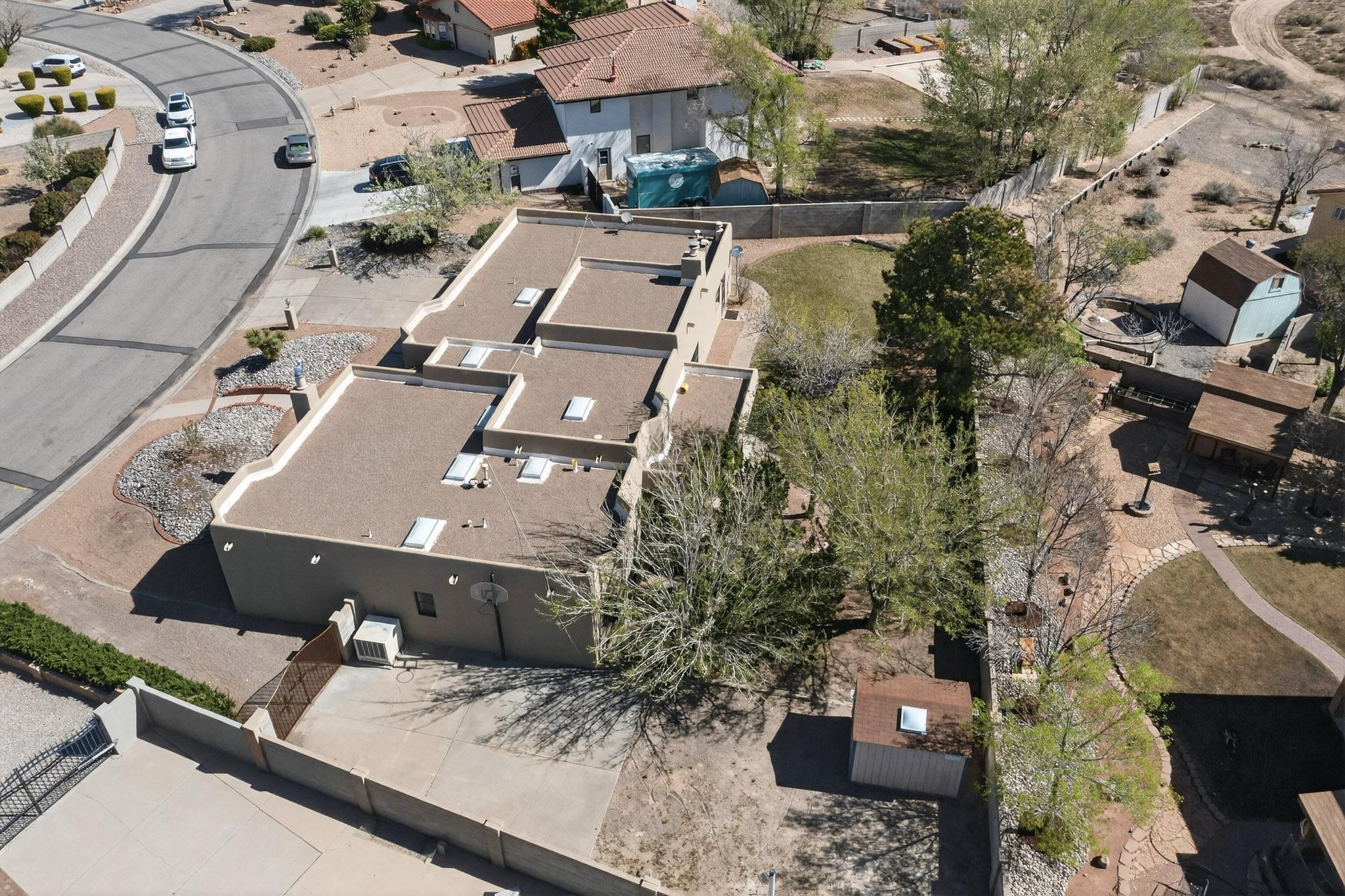 734 Fairway Loop SE