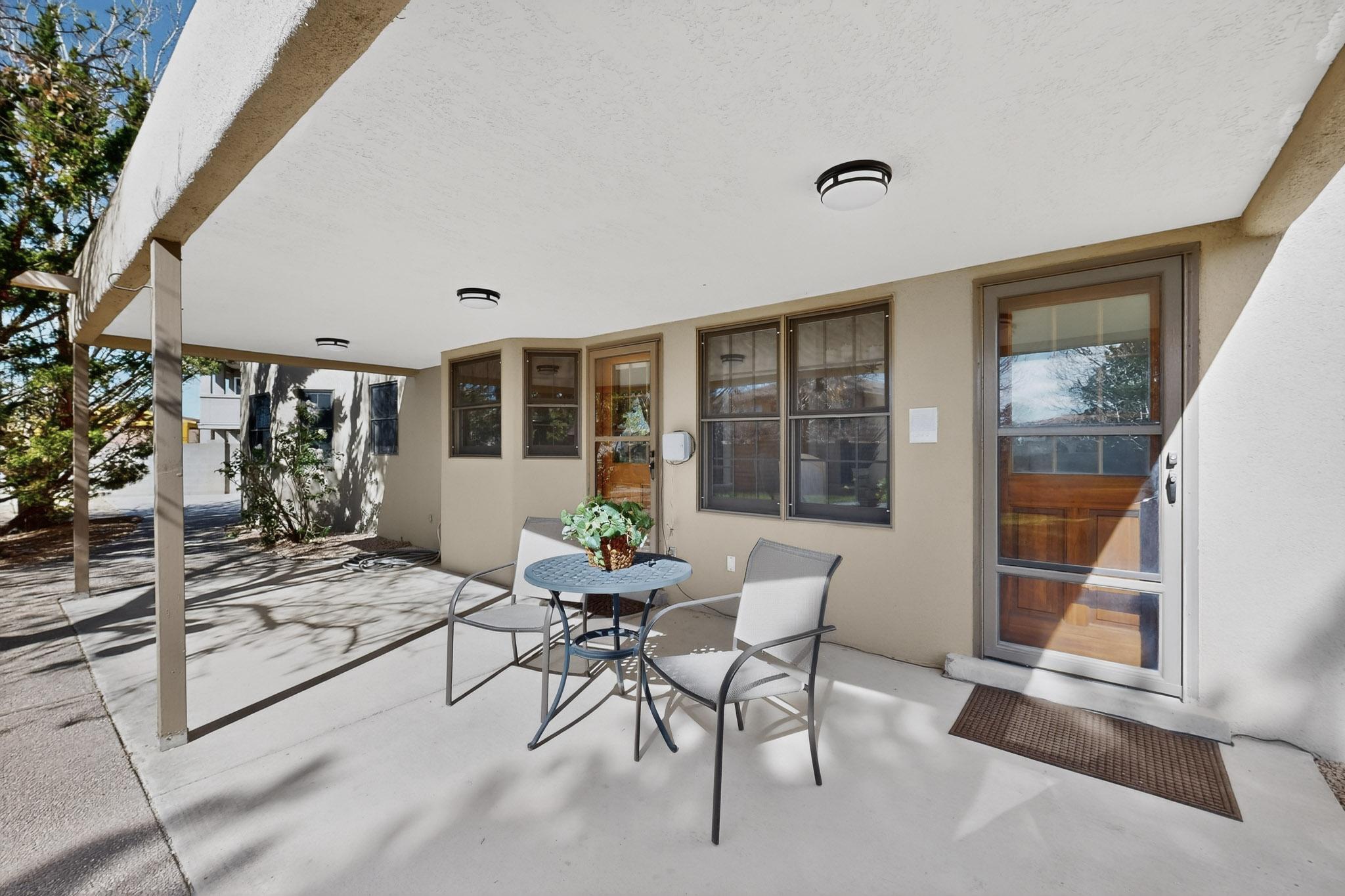 734 Fairway Loop SE
