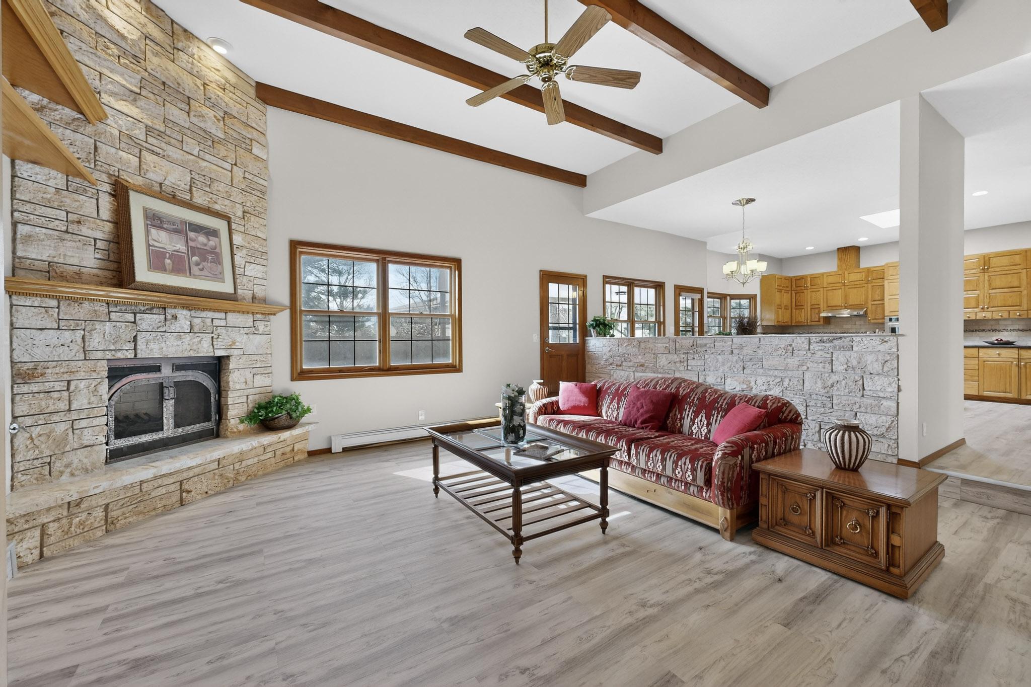 734 Fairway Loop SE