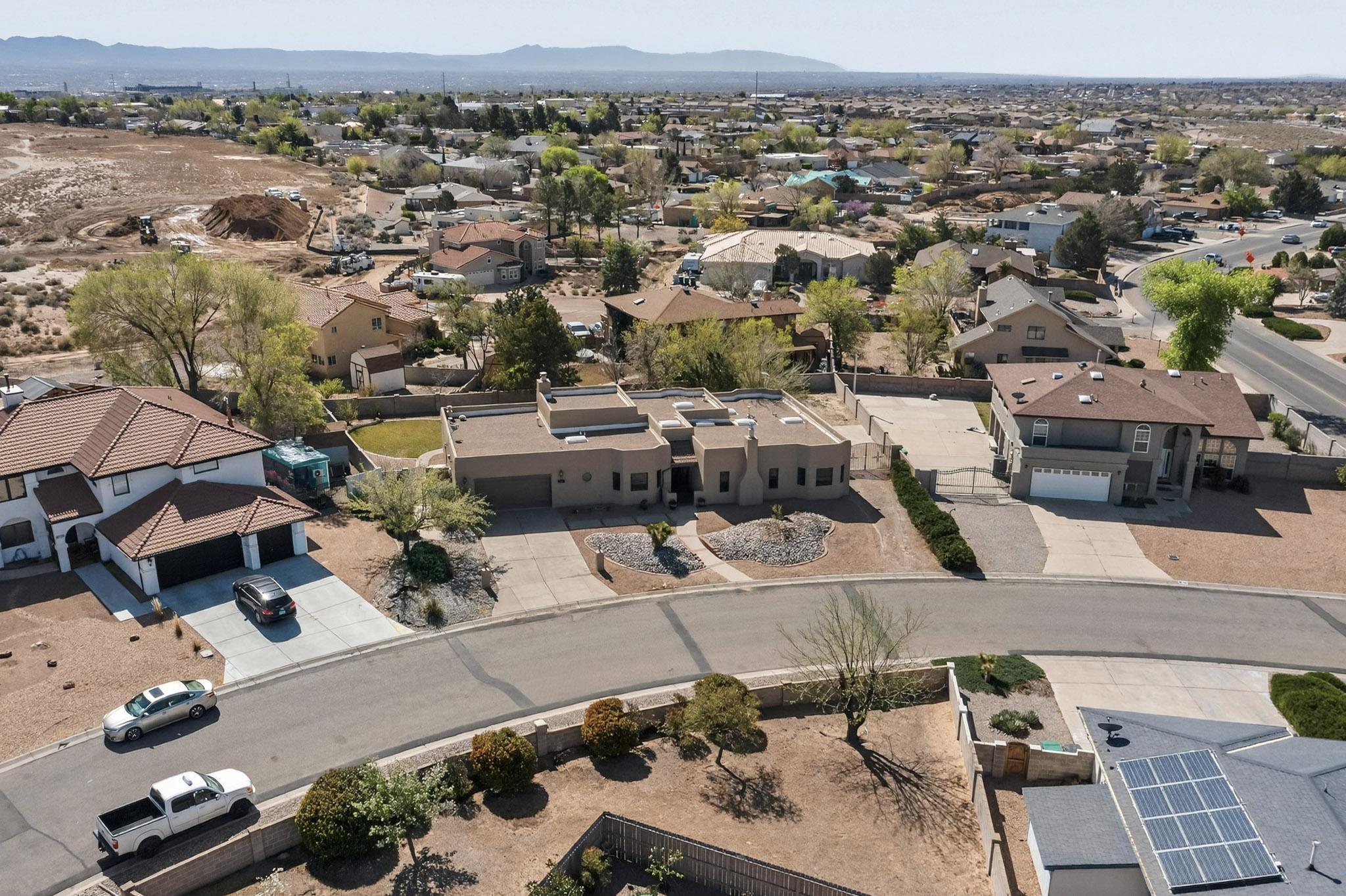 734 Fairway Loop SE
