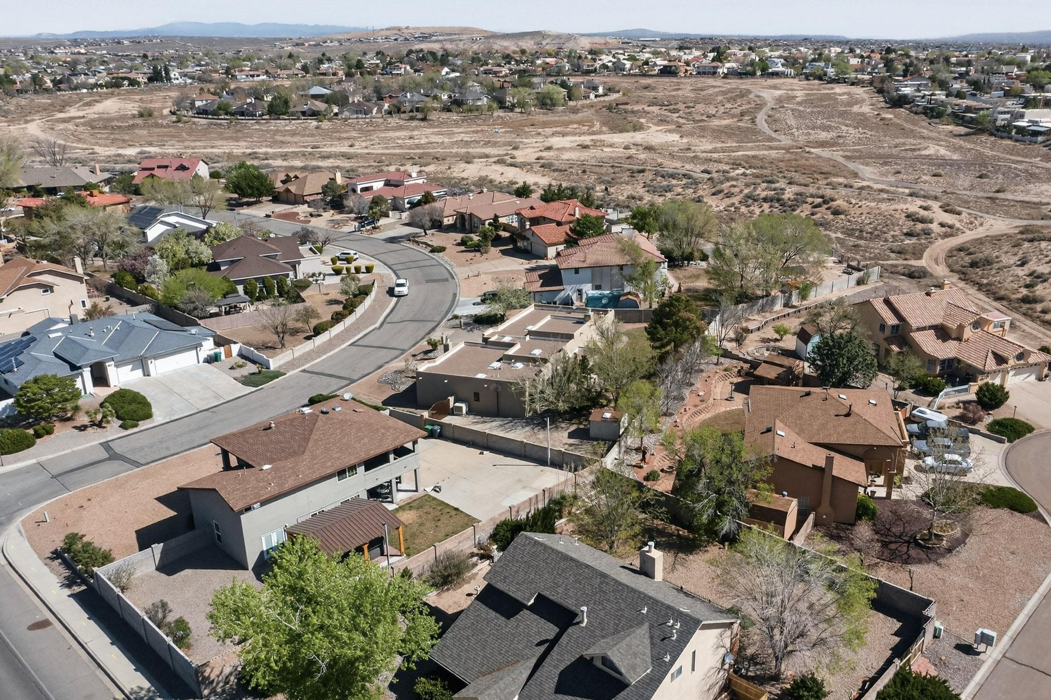 734 Fairway Loop SE