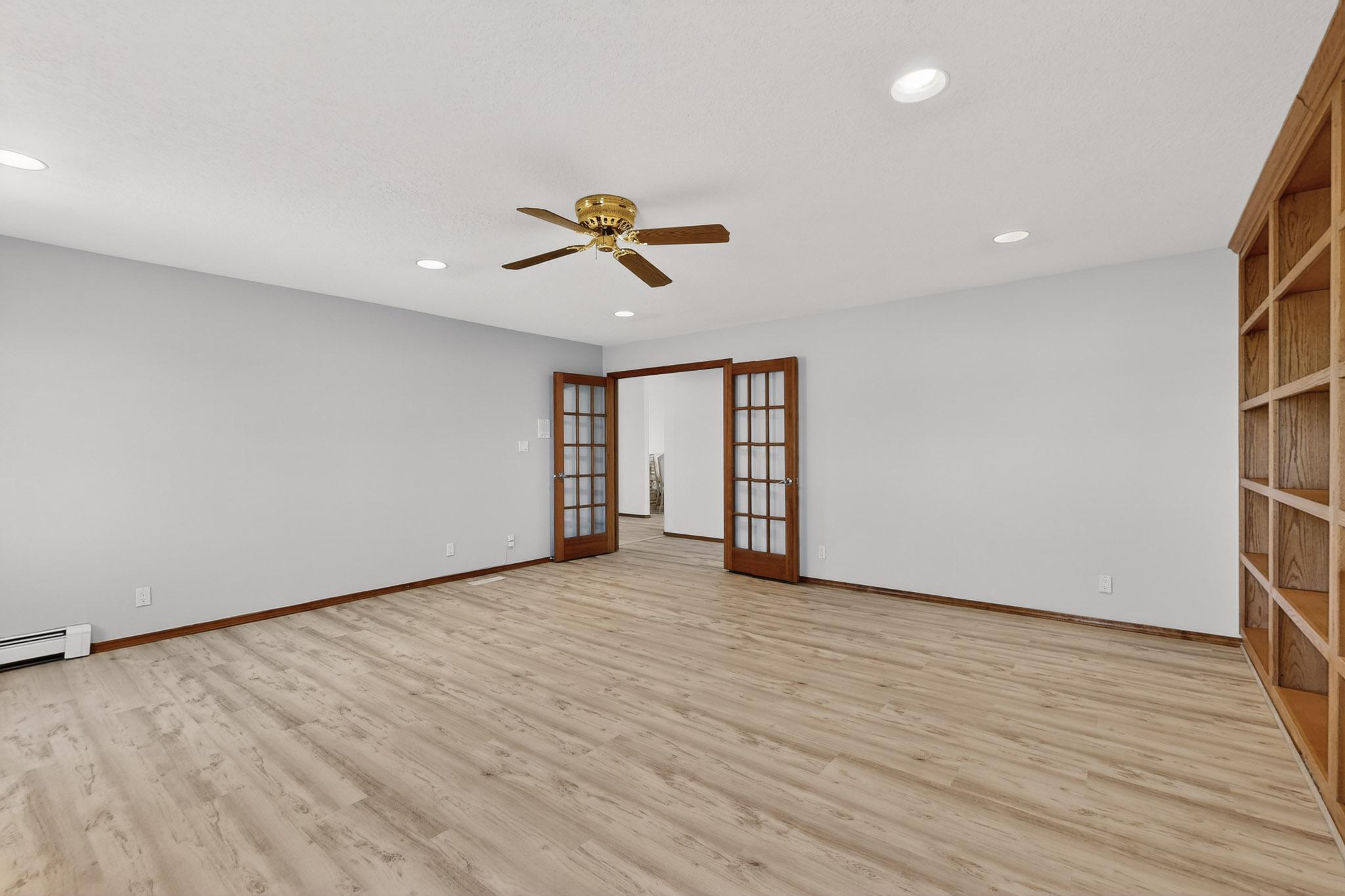 734 Fairway Loop SE