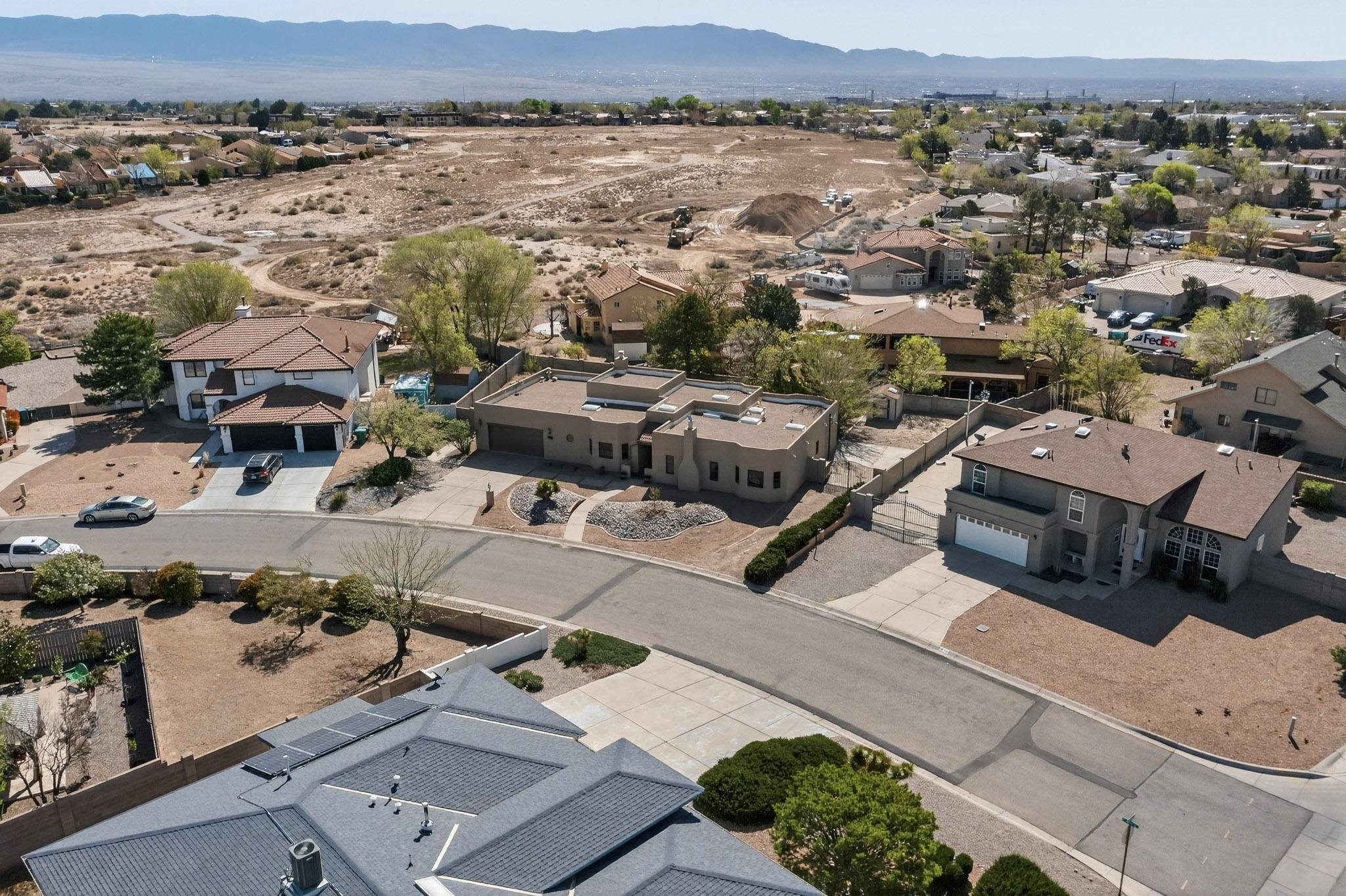 734 Fairway Loop SE