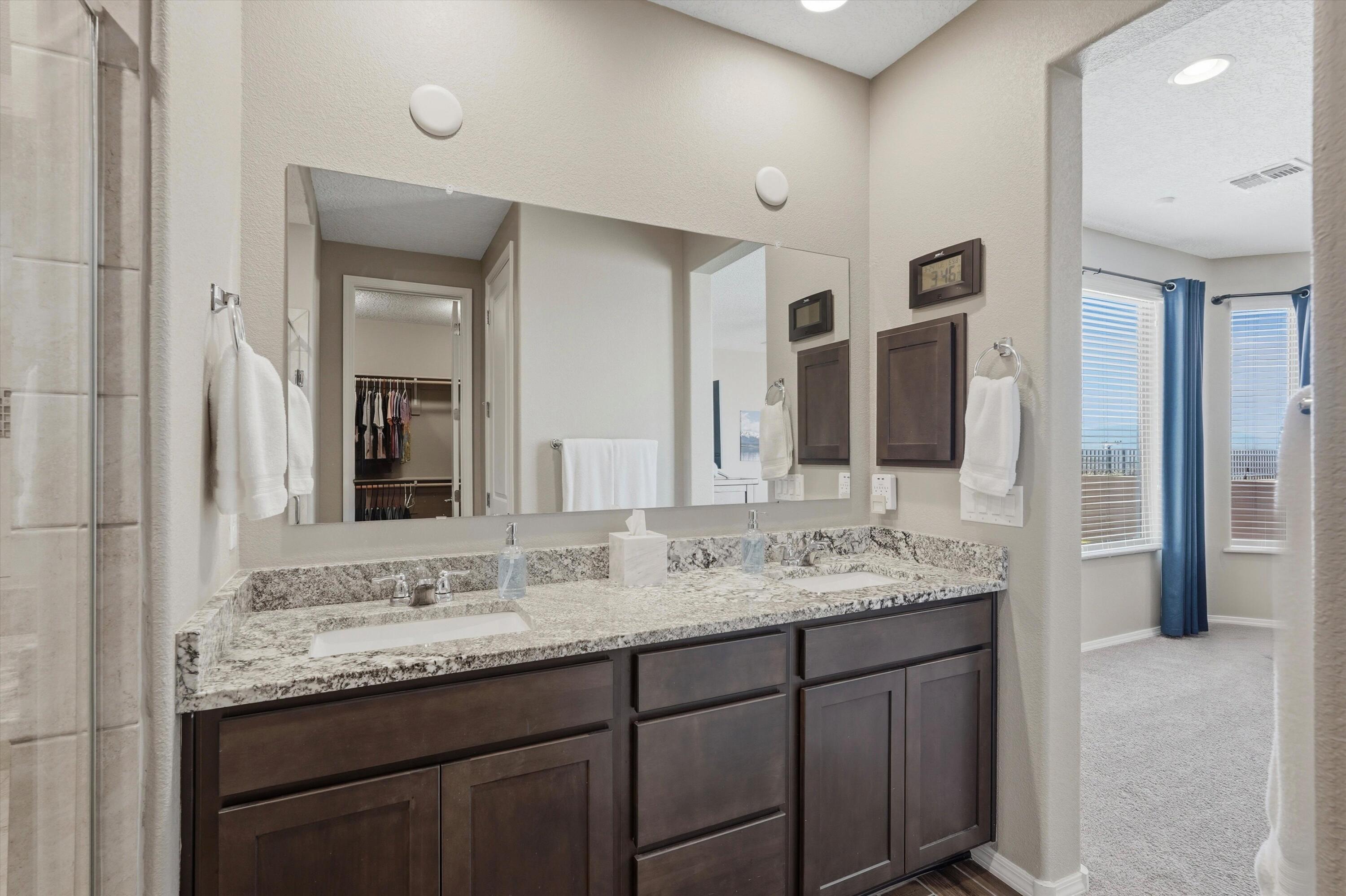 2955 Kings Canyon Loop NE