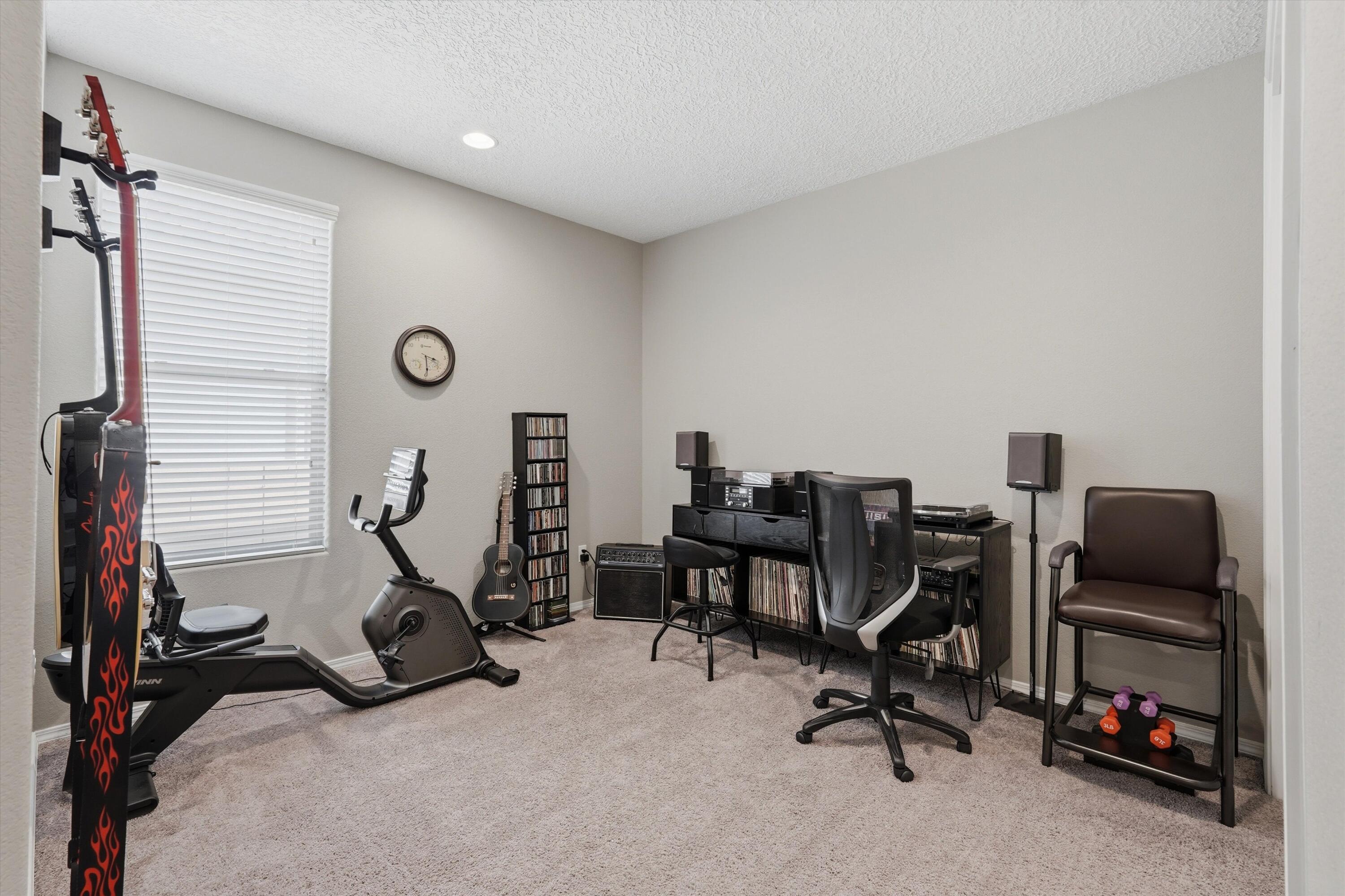 2955 Kings Canyon Loop NE