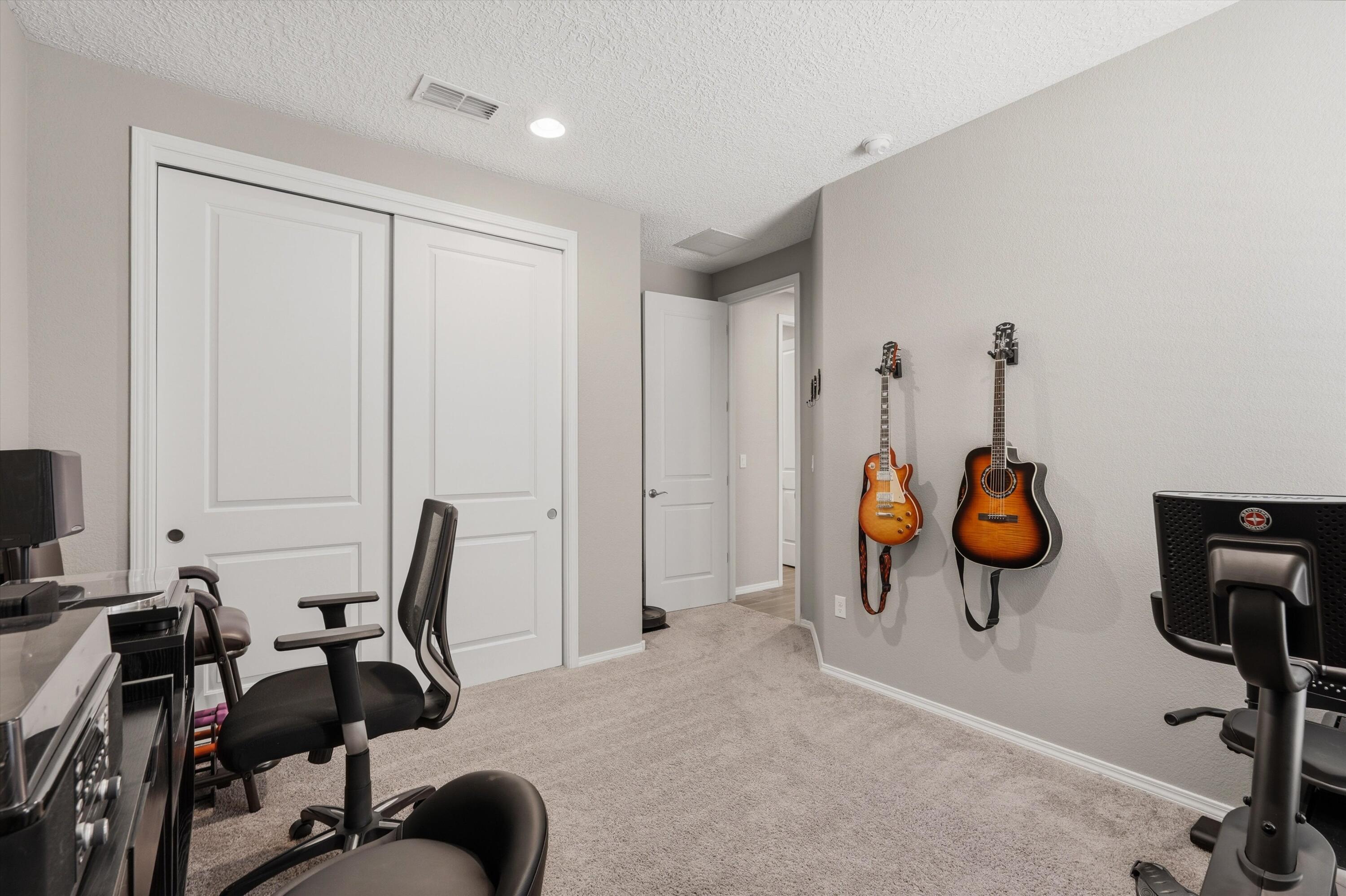 2955 Kings Canyon Loop NE