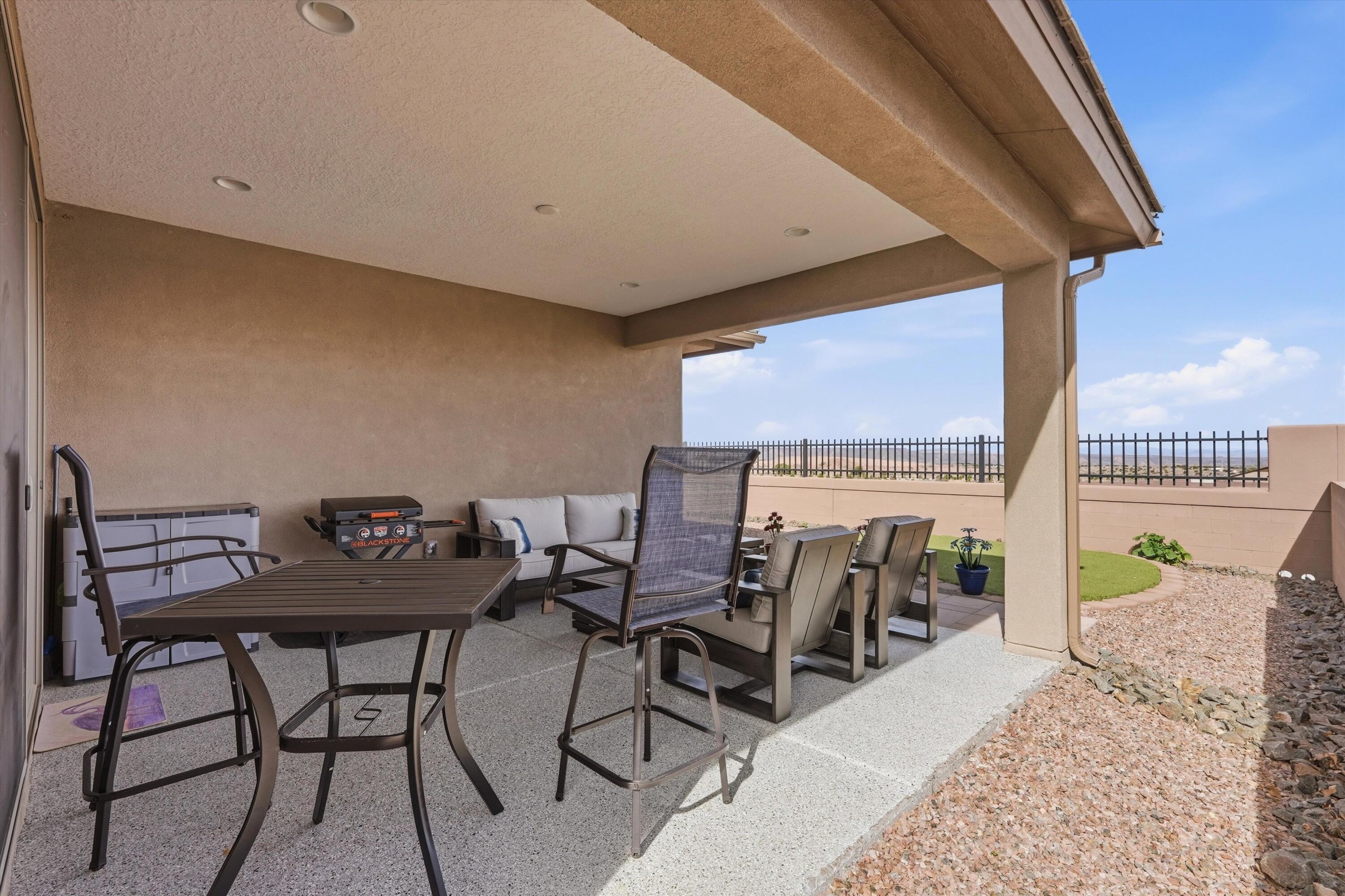 2955 Kings Canyon Loop NE