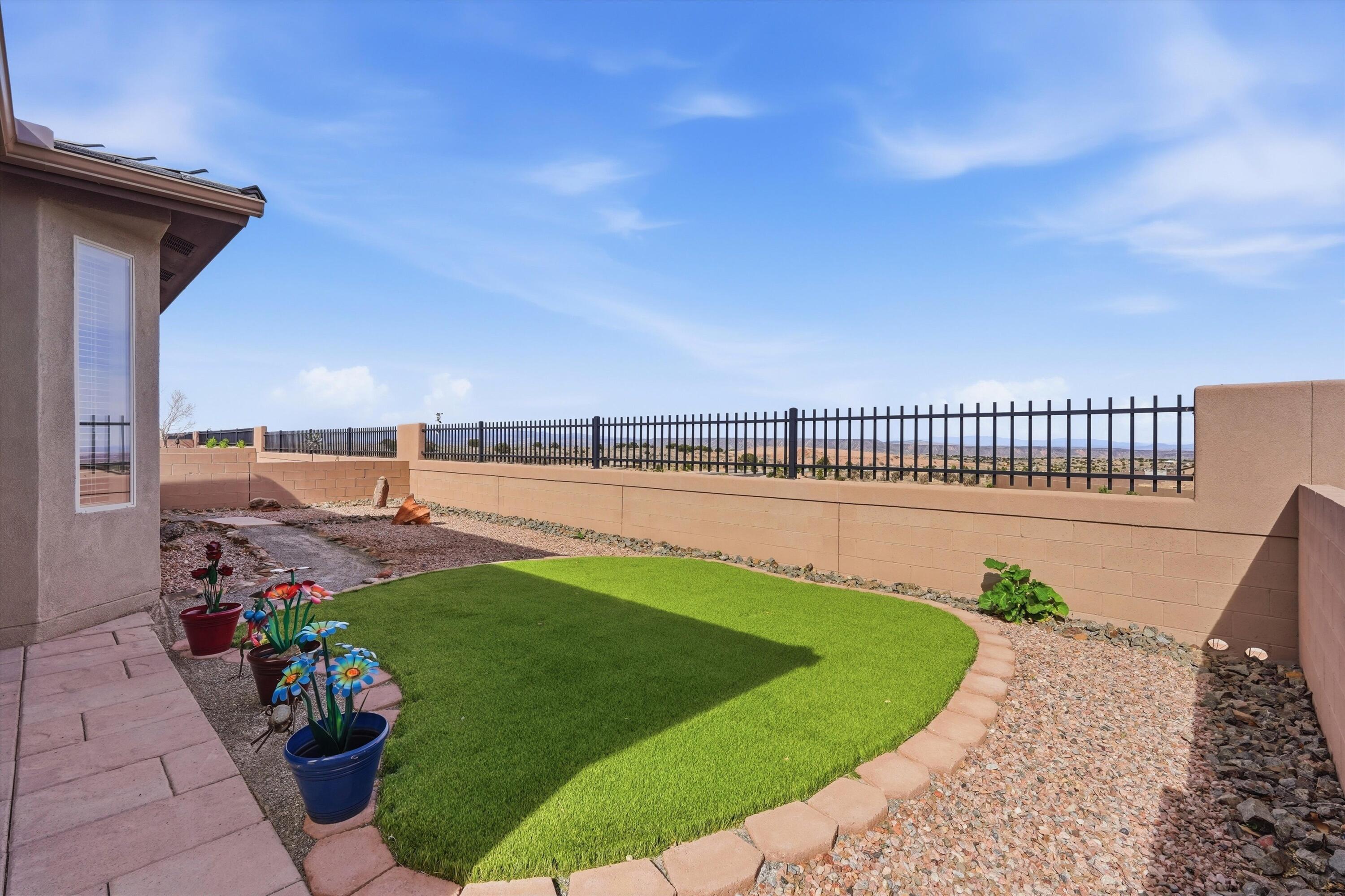 2955 Kings Canyon Loop NE