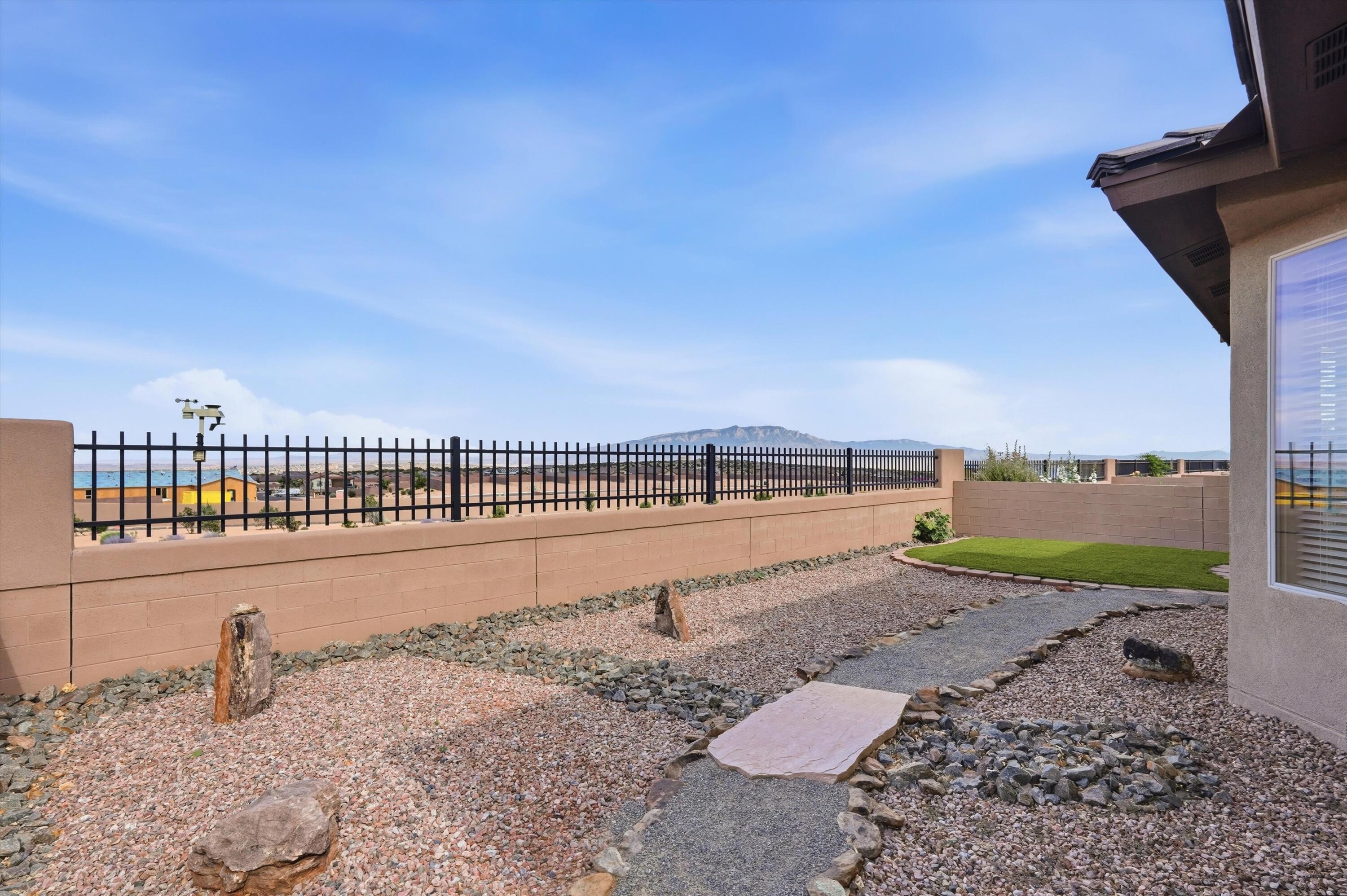 2955 Kings Canyon Loop NE
