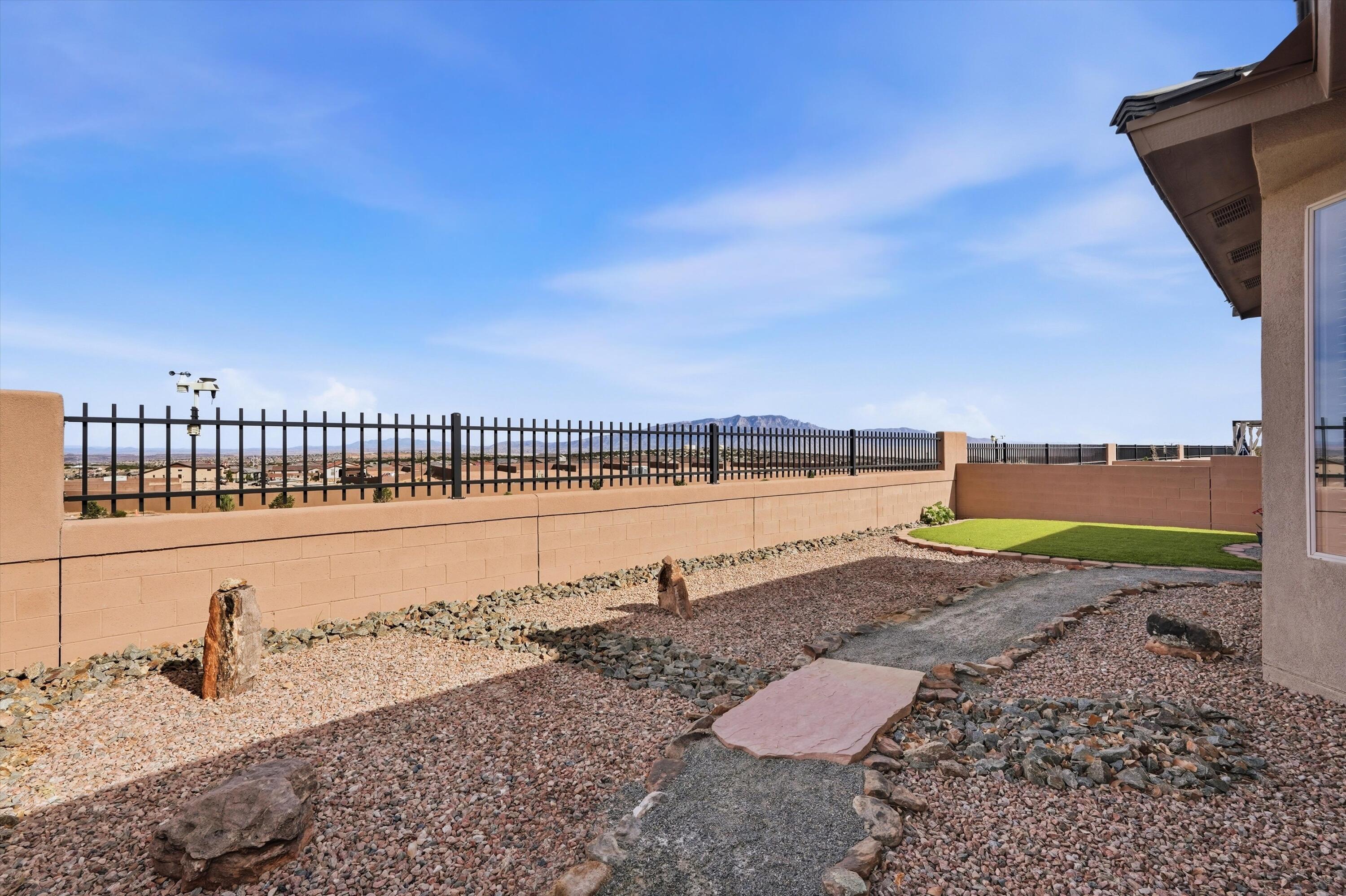2955 Kings Canyon Loop NE