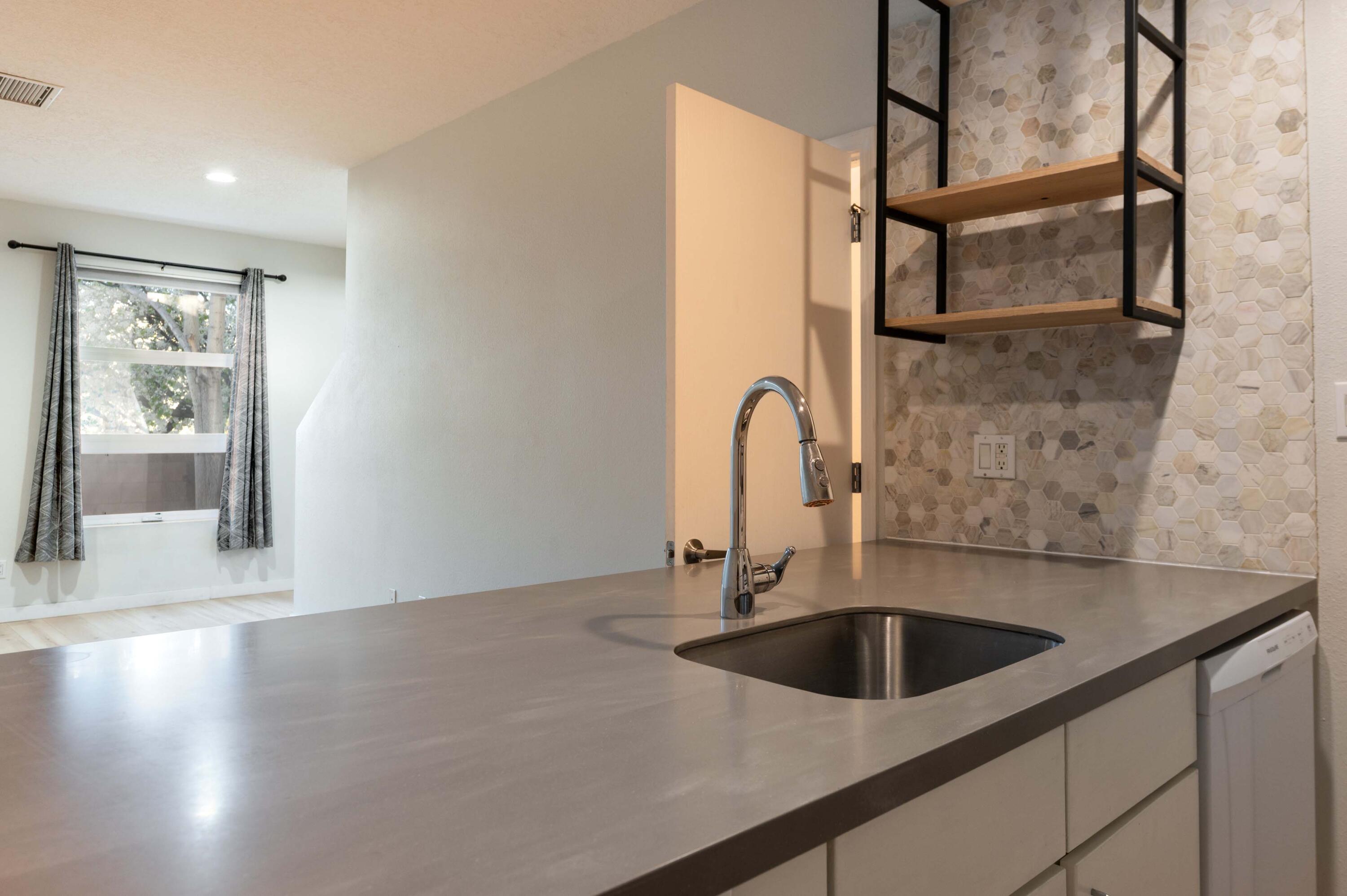 702 Broadway Boulevard SE 8