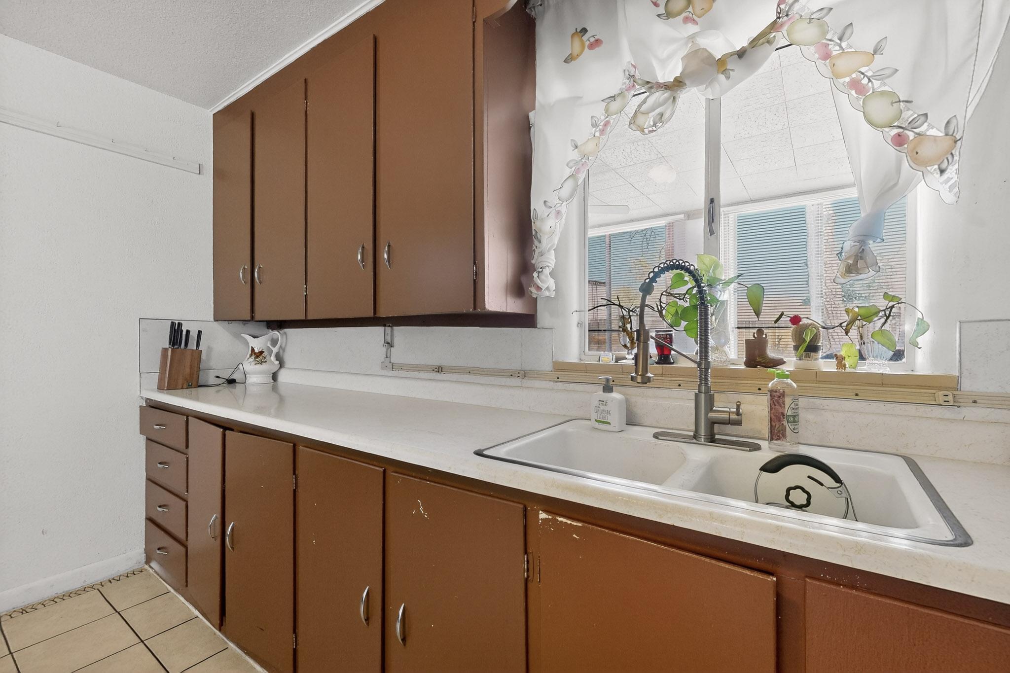 123 Charleston Street SE