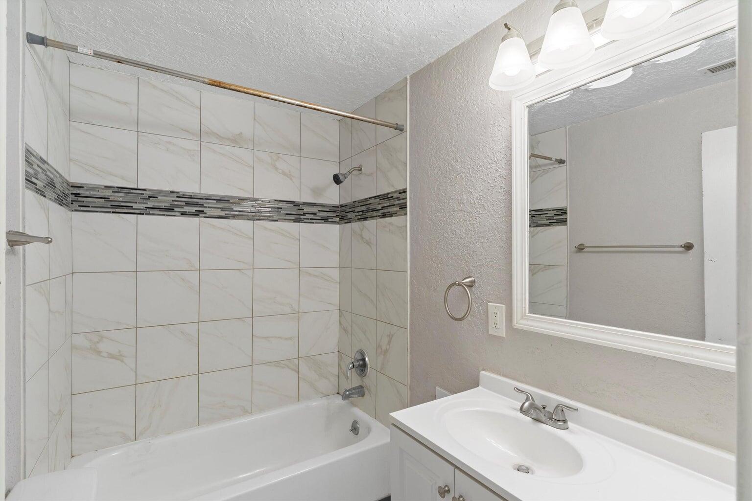 1115 Morris Street NE