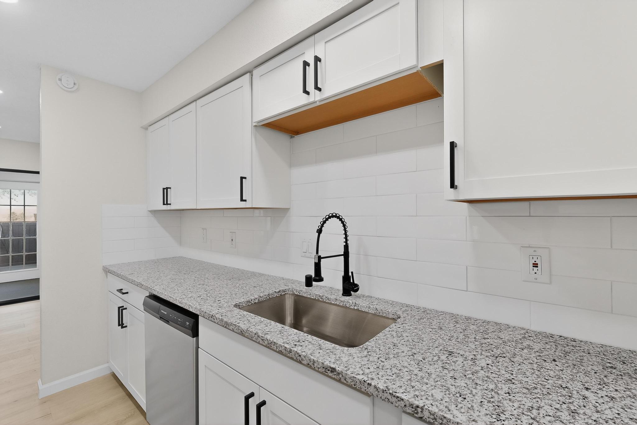 503 Maddox Loop