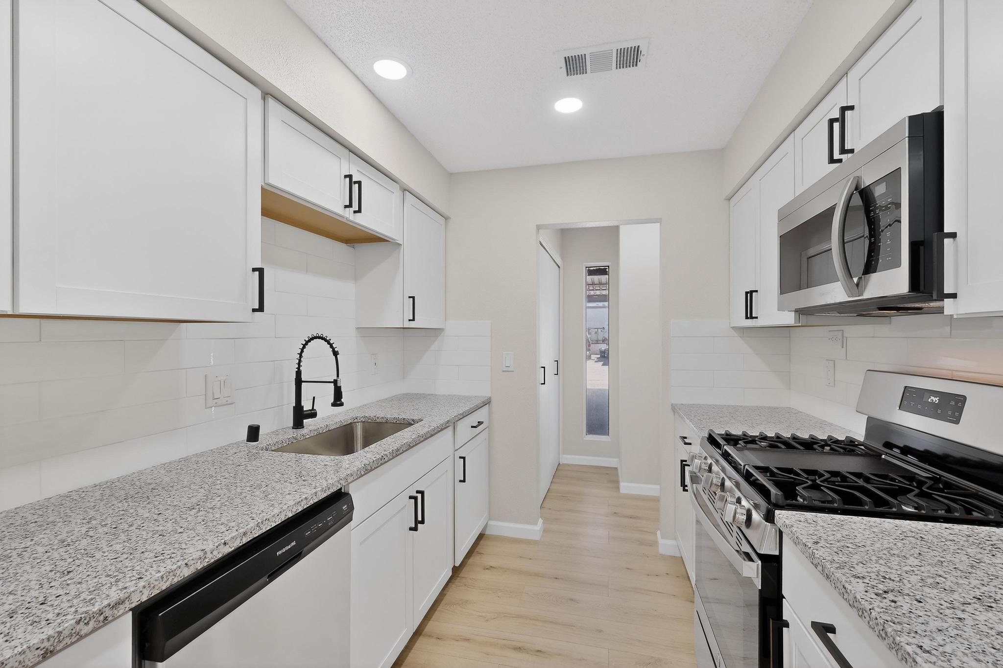 503 Maddox Loop