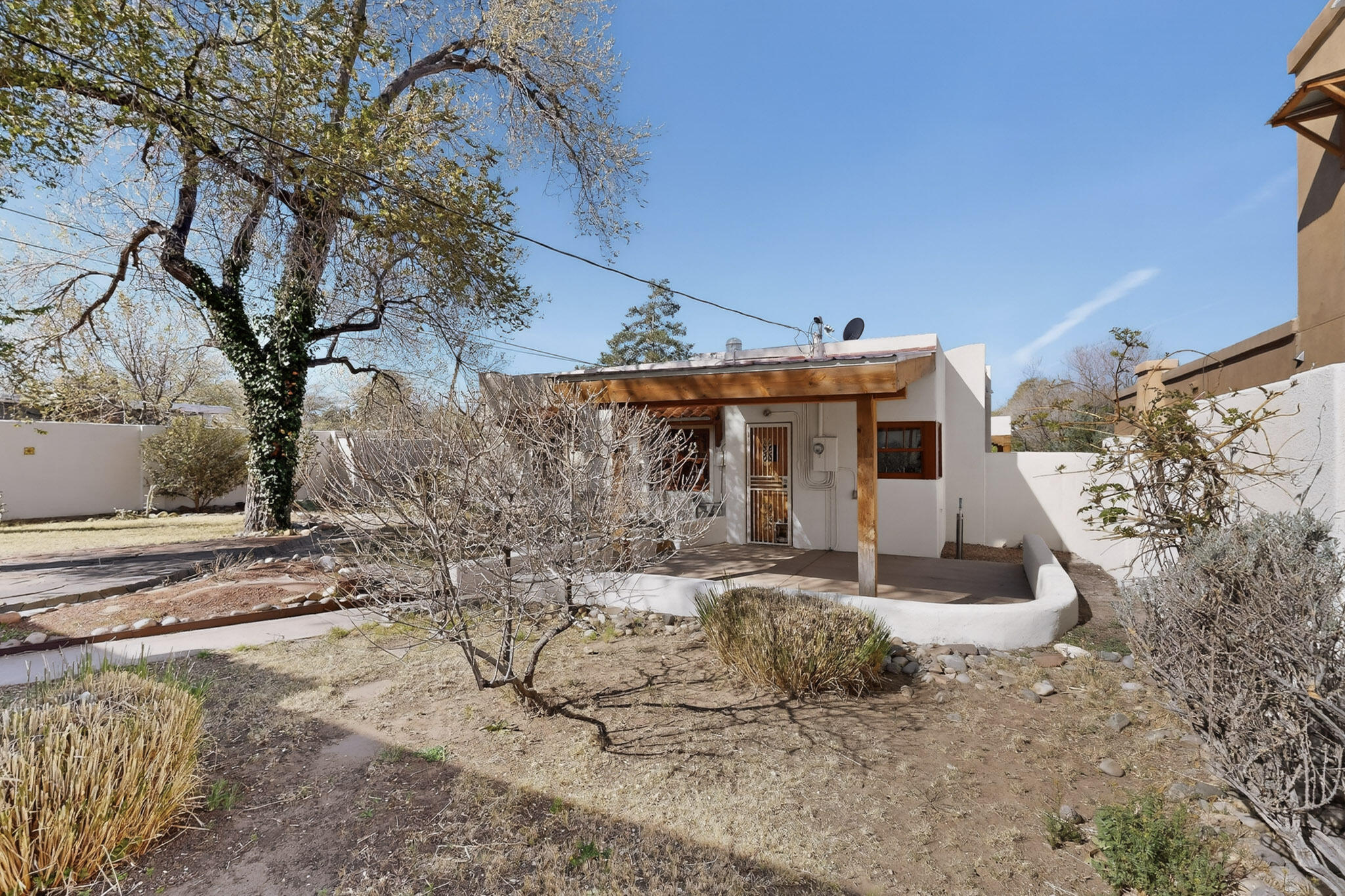 324 Wellesley Drive SE