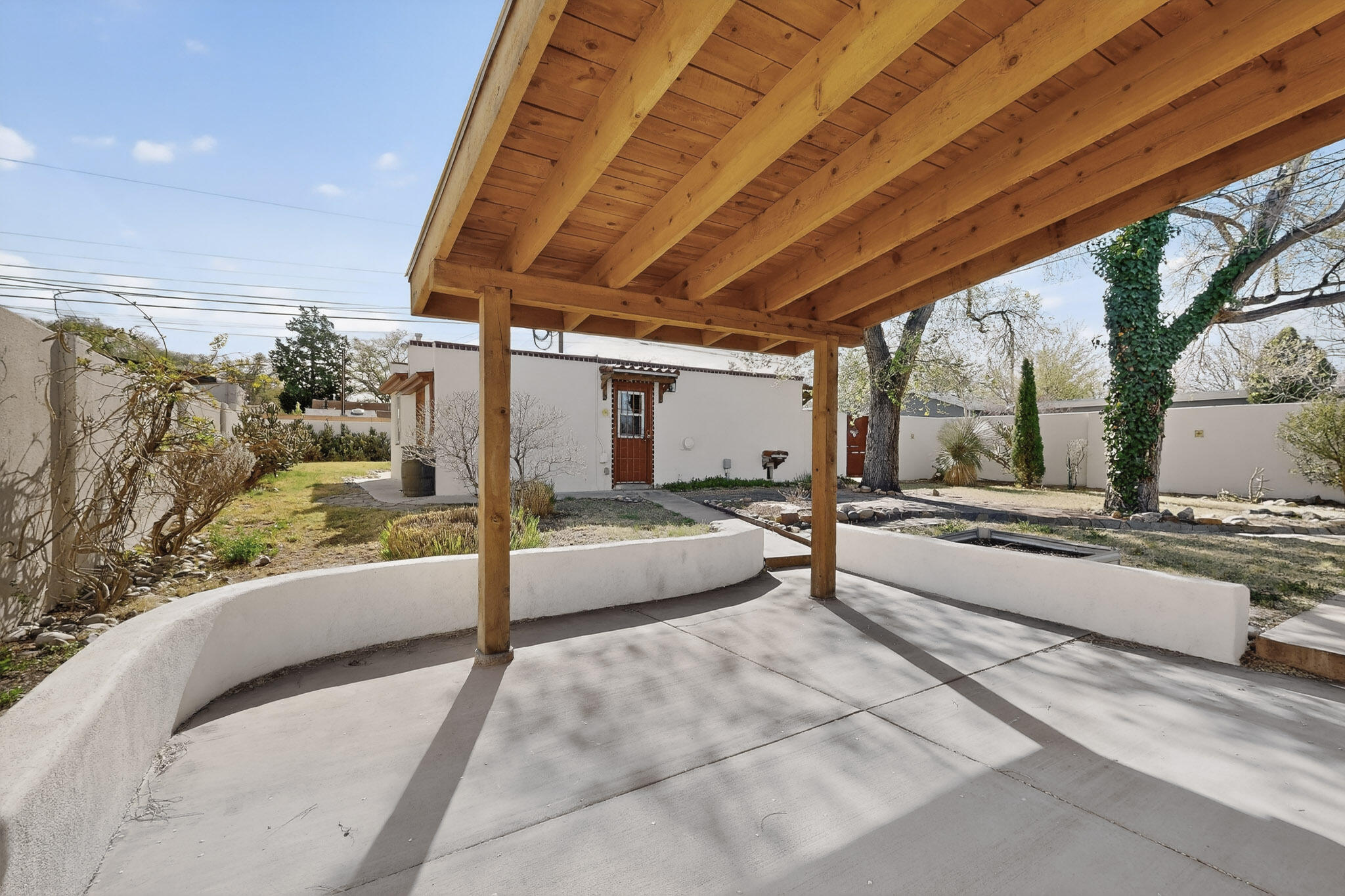 324 Wellesley Drive SE
