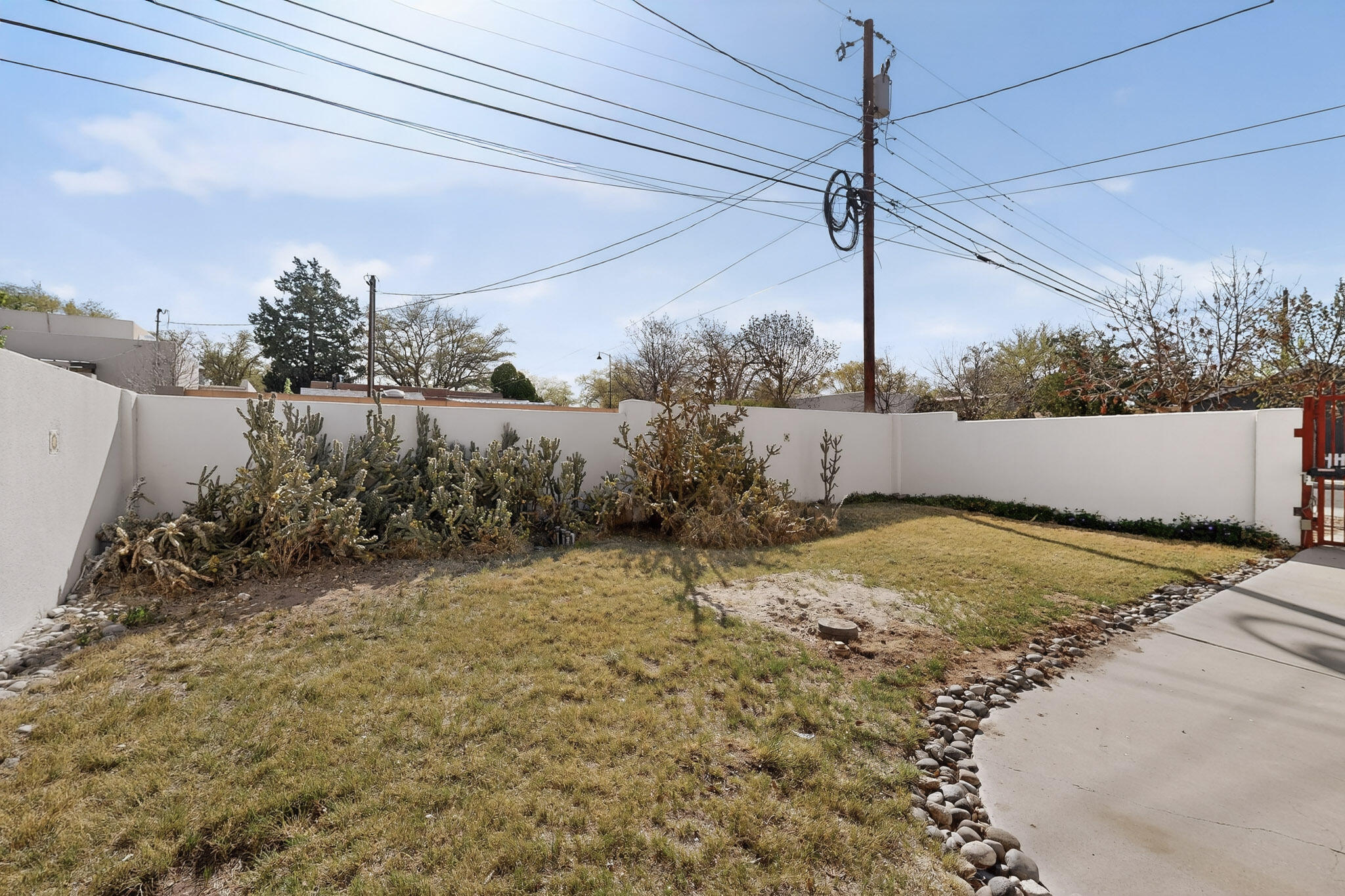 324 Wellesley Drive SE