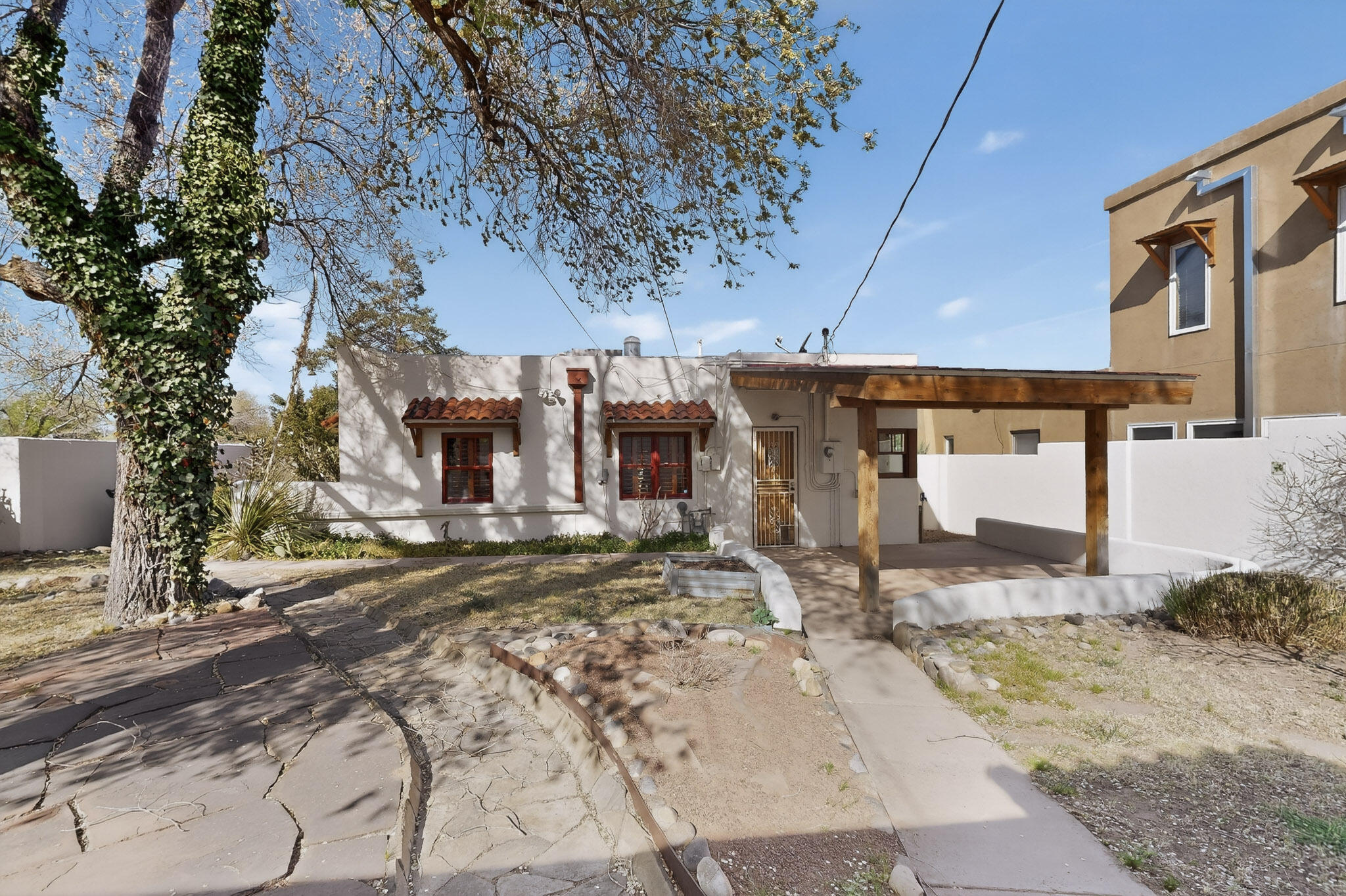 324 Wellesley Drive SE