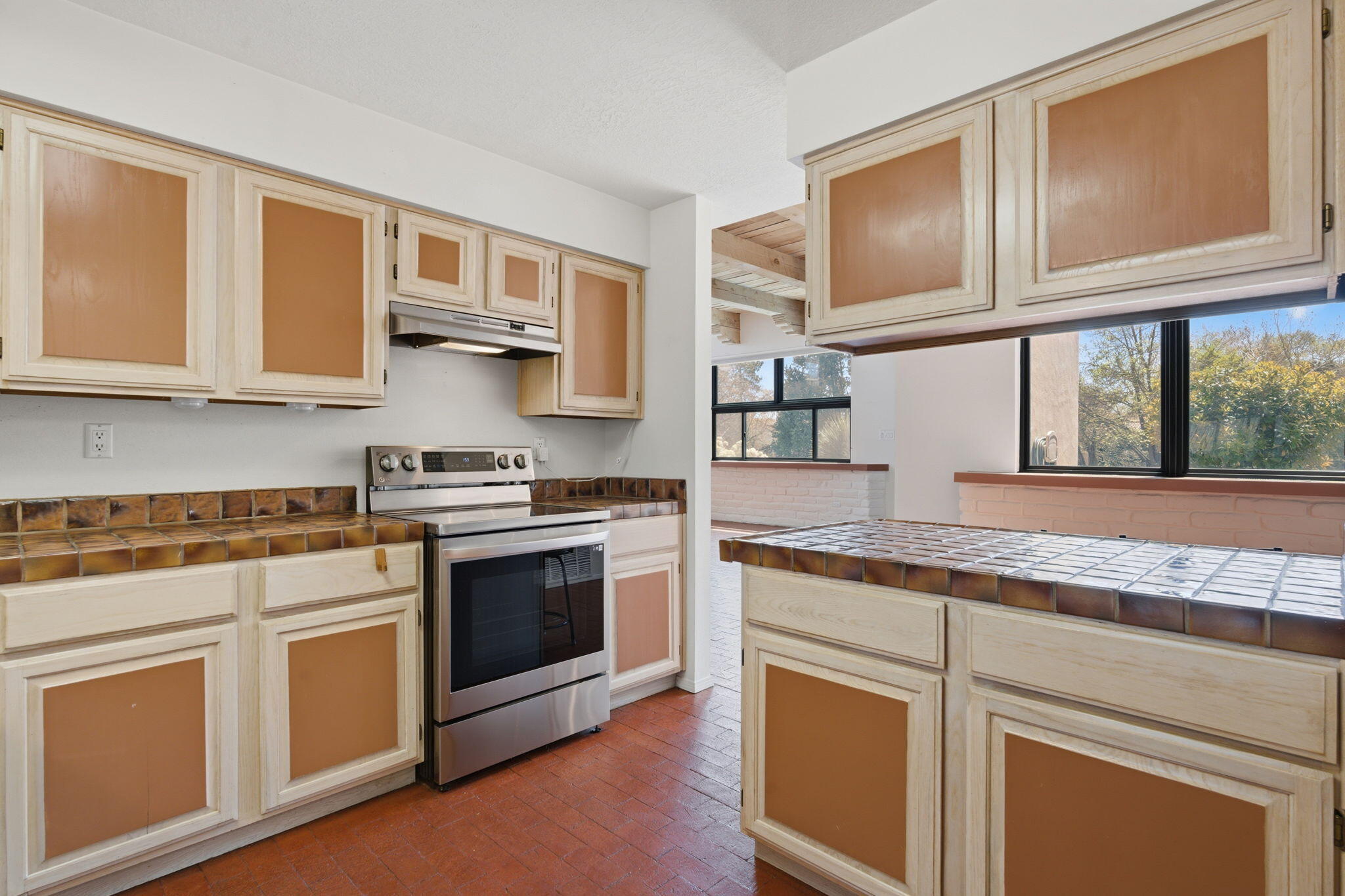 8301 4th Street NW