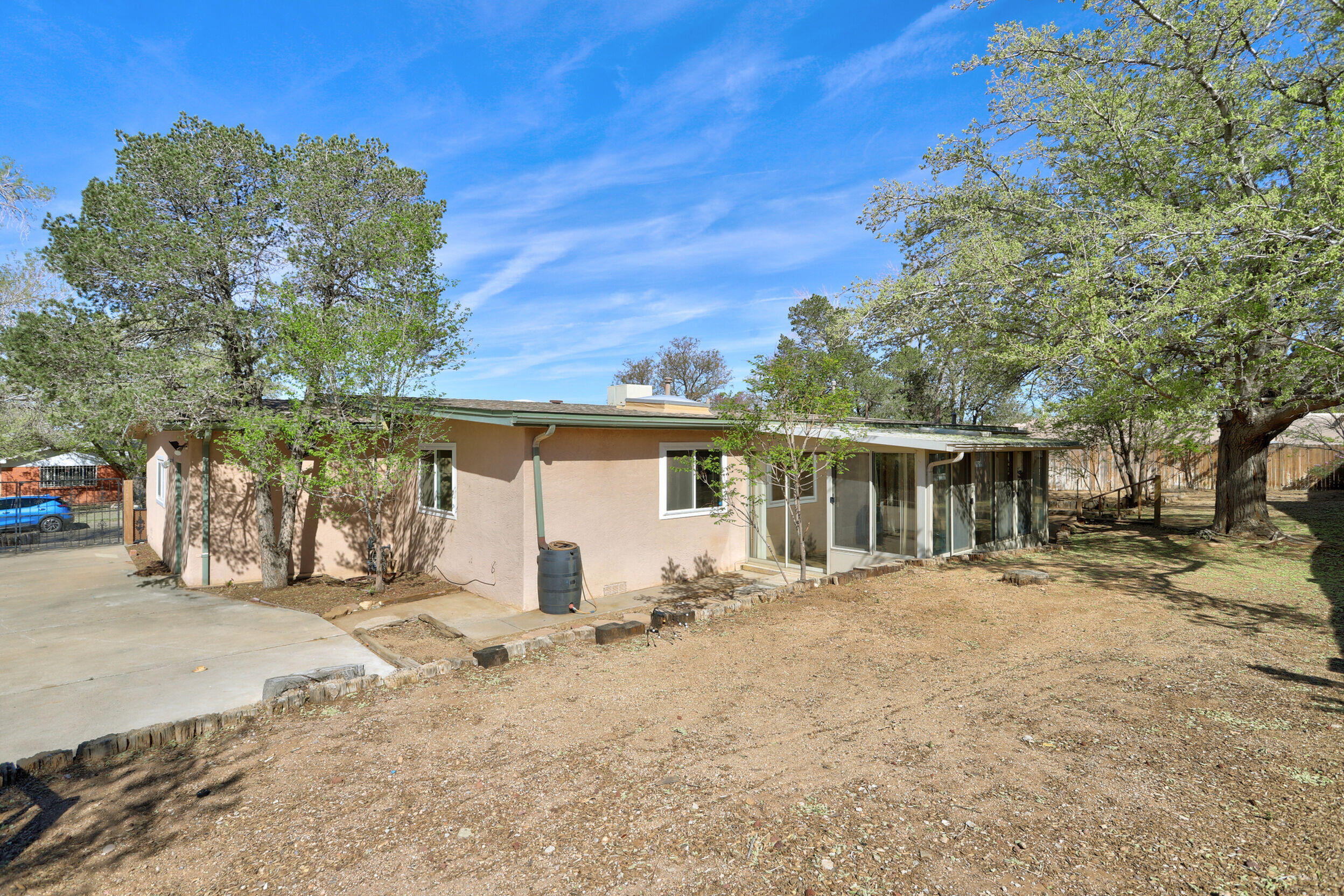 2500 La Charles Drive NE
