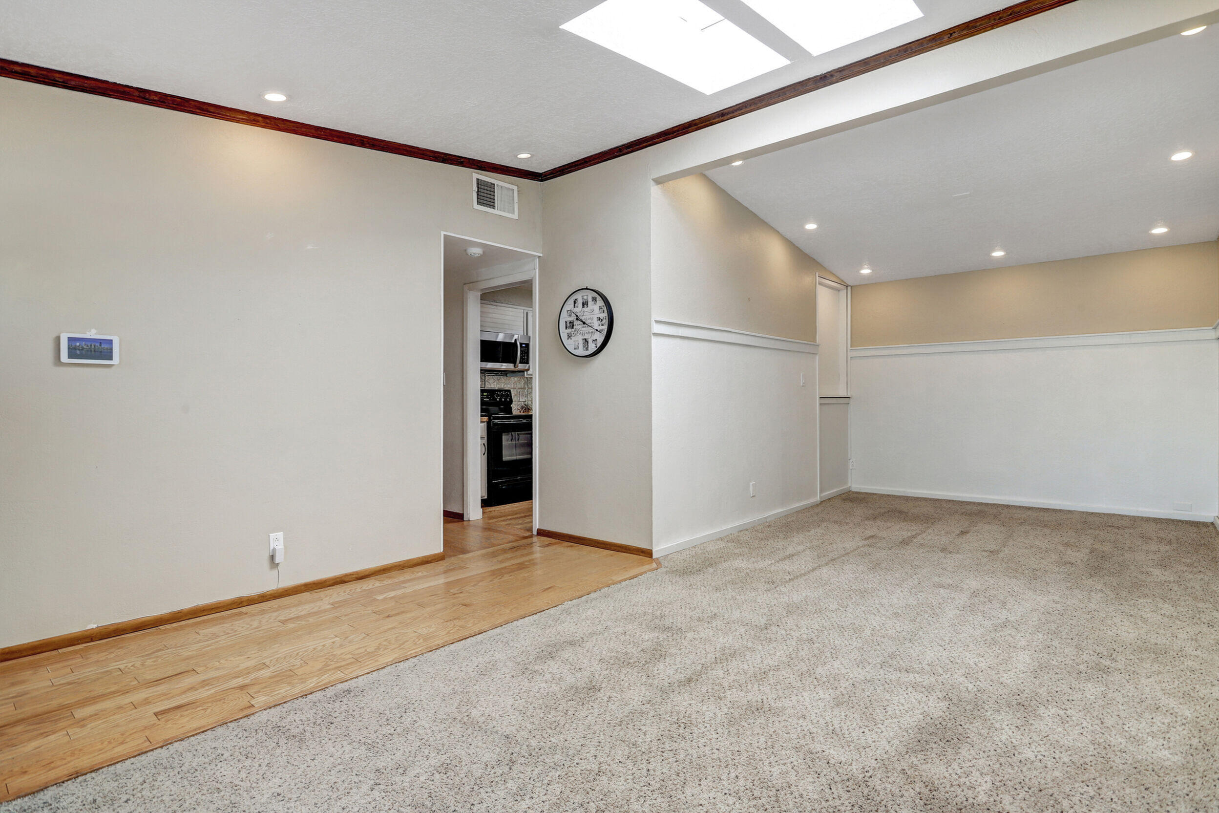 2500 La Charles Drive NE