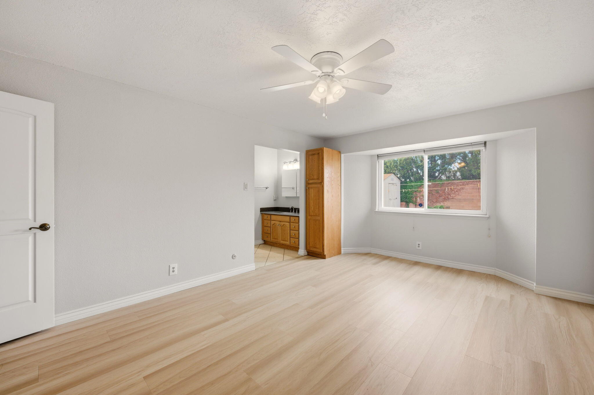 9415 Layton Avenue NE