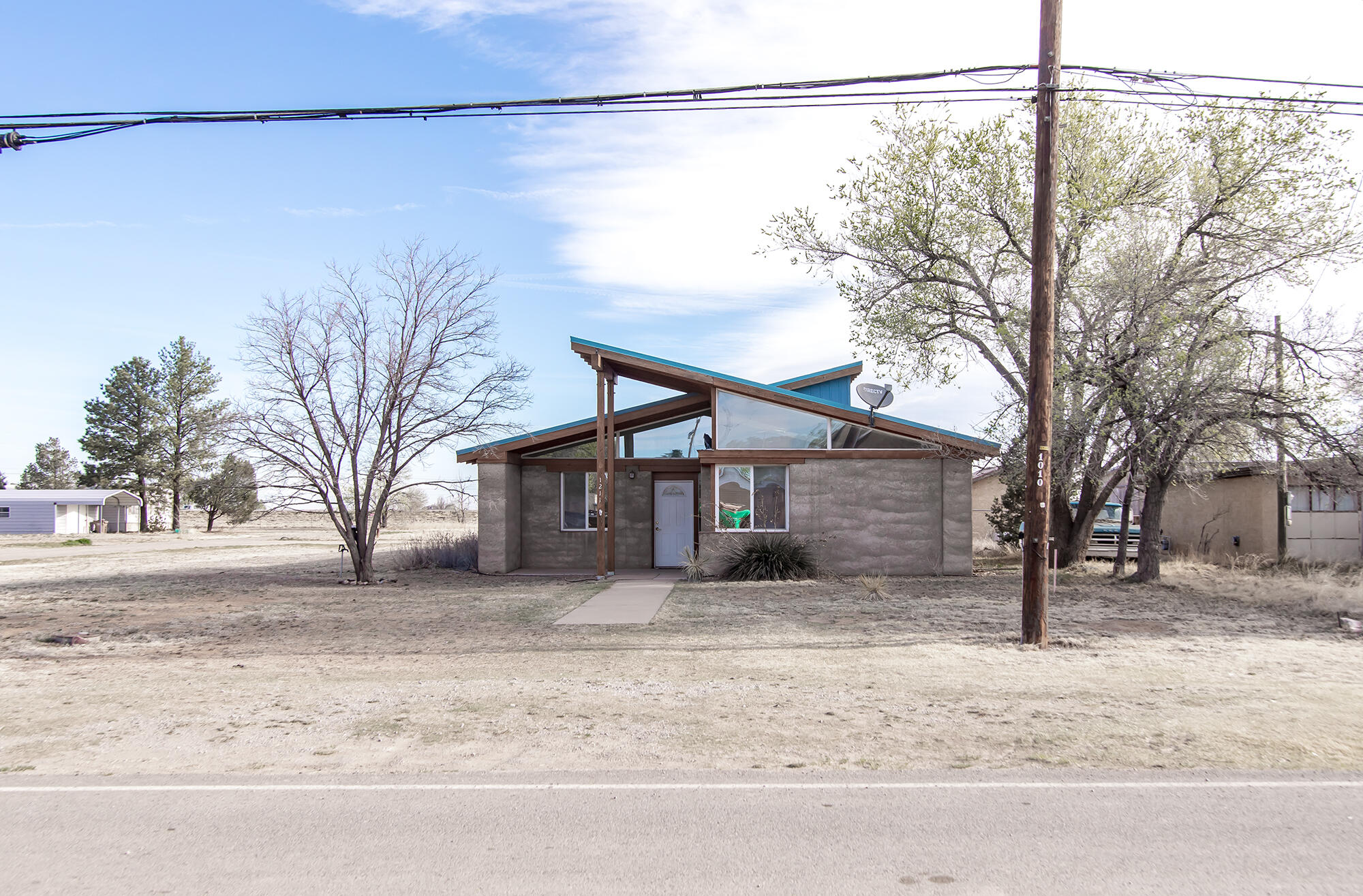 1209 Poplar Avenue