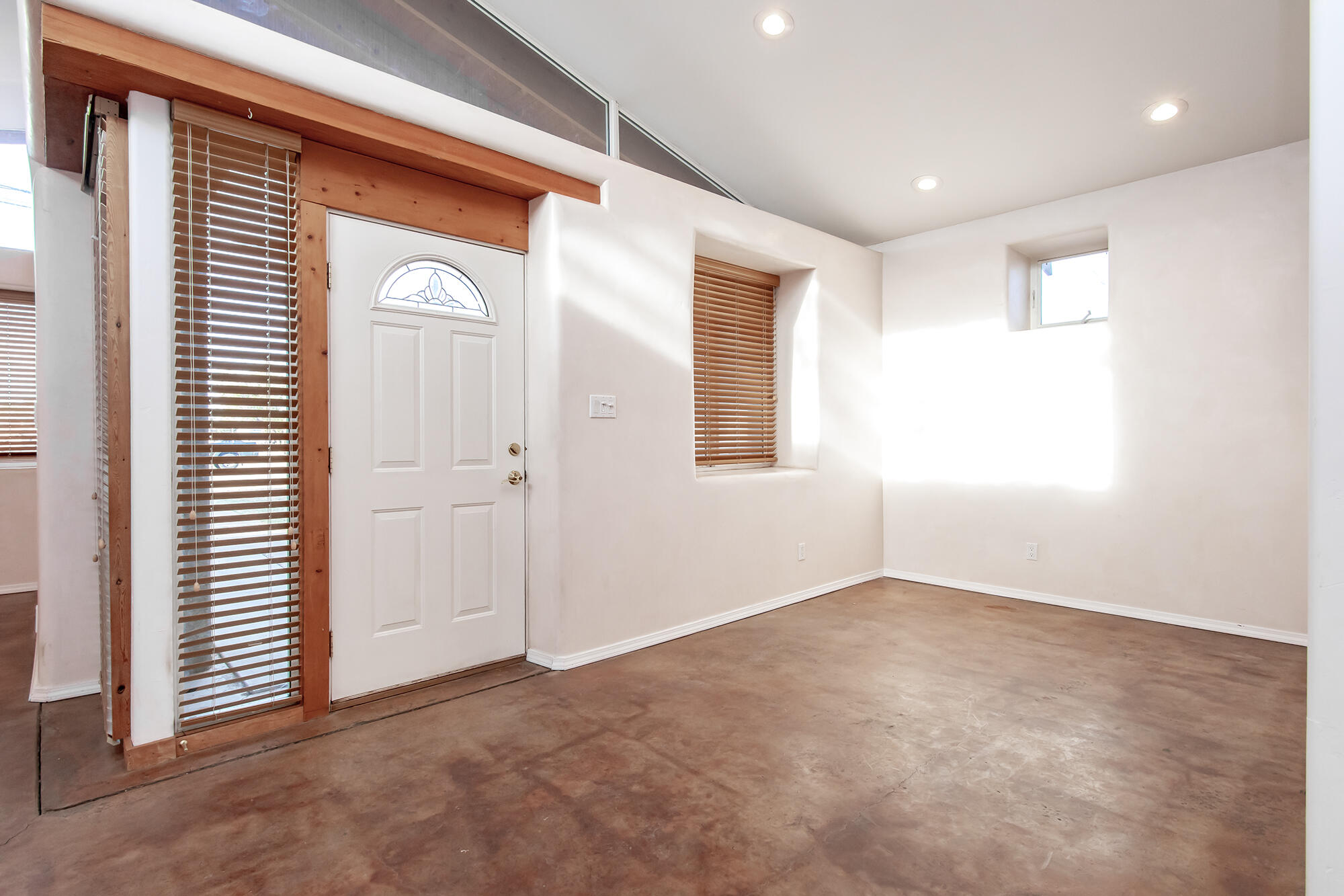 1209 Poplar Avenue