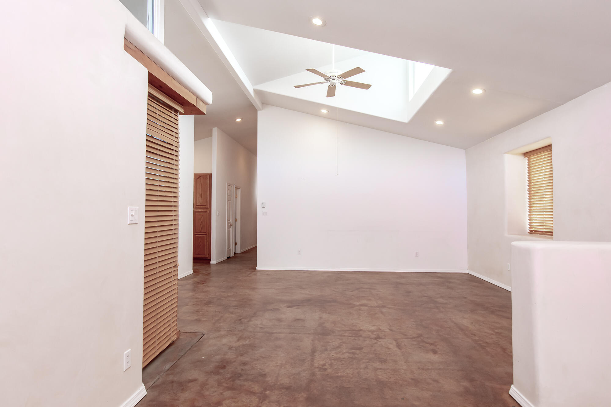 1209 Poplar Avenue