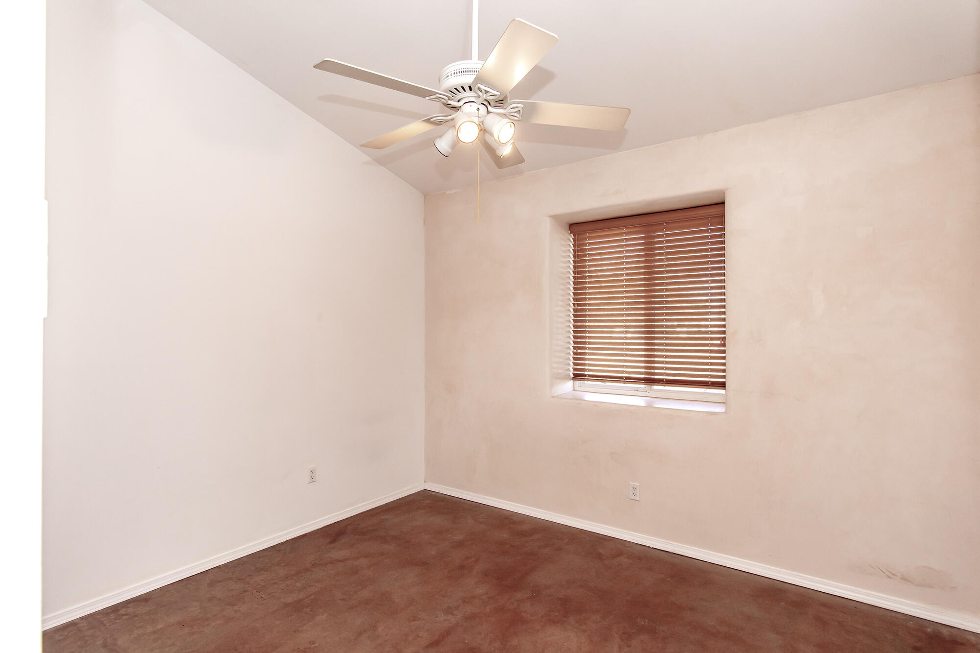 1209 Poplar Avenue