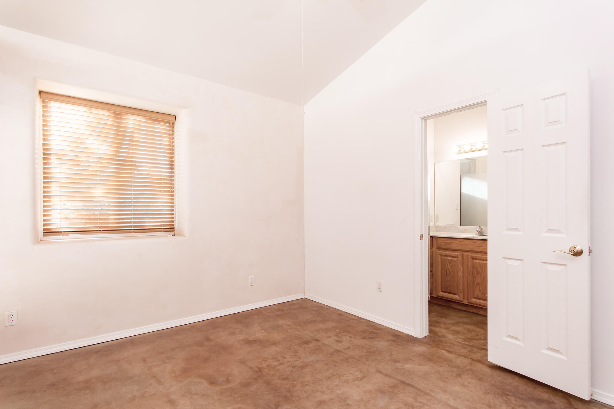 1209 Poplar Avenue