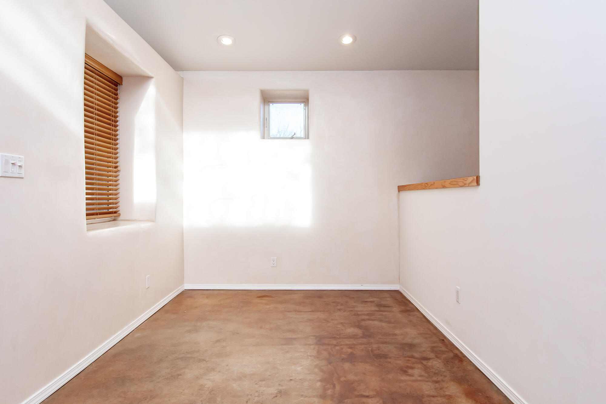 1209 Poplar Avenue
