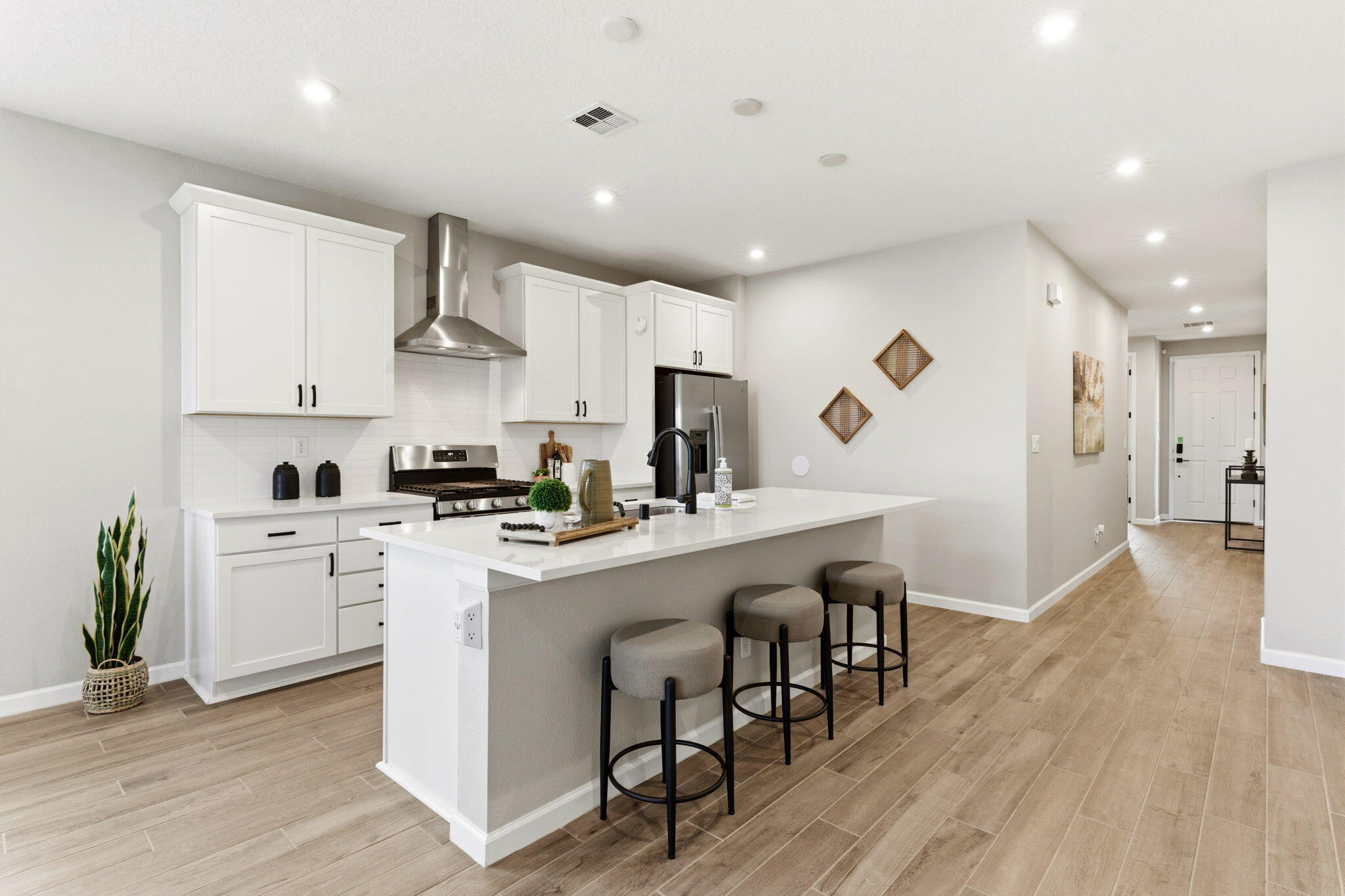 3305 Wolf Tail Loop NE