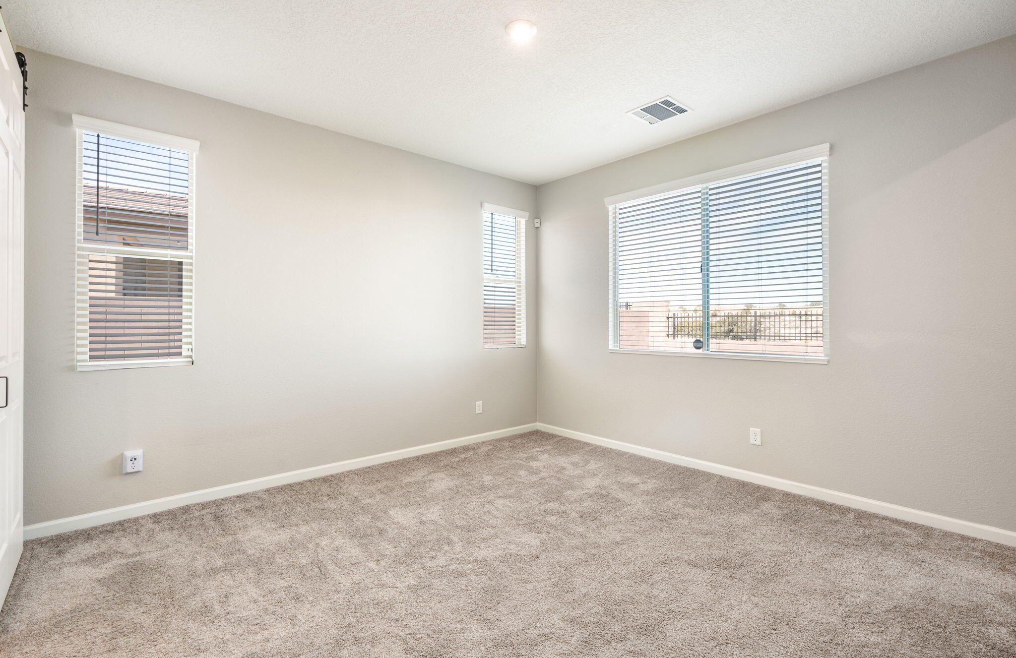 3305 Wolf Tail Loop NE