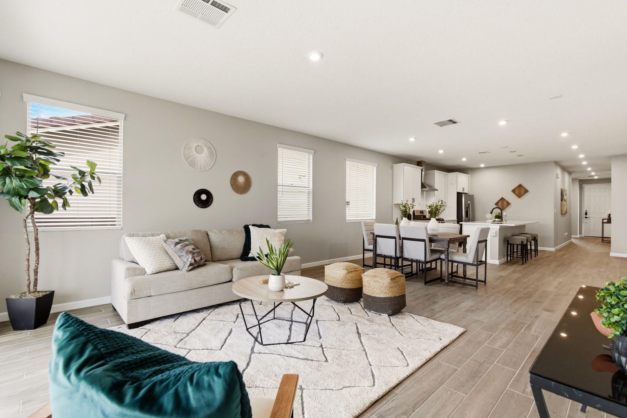 3305 Wolf Tail Loop NE