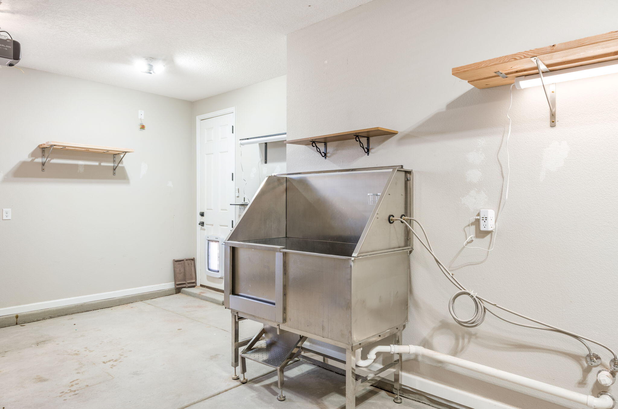 3305 Wolf Tail Loop NE
