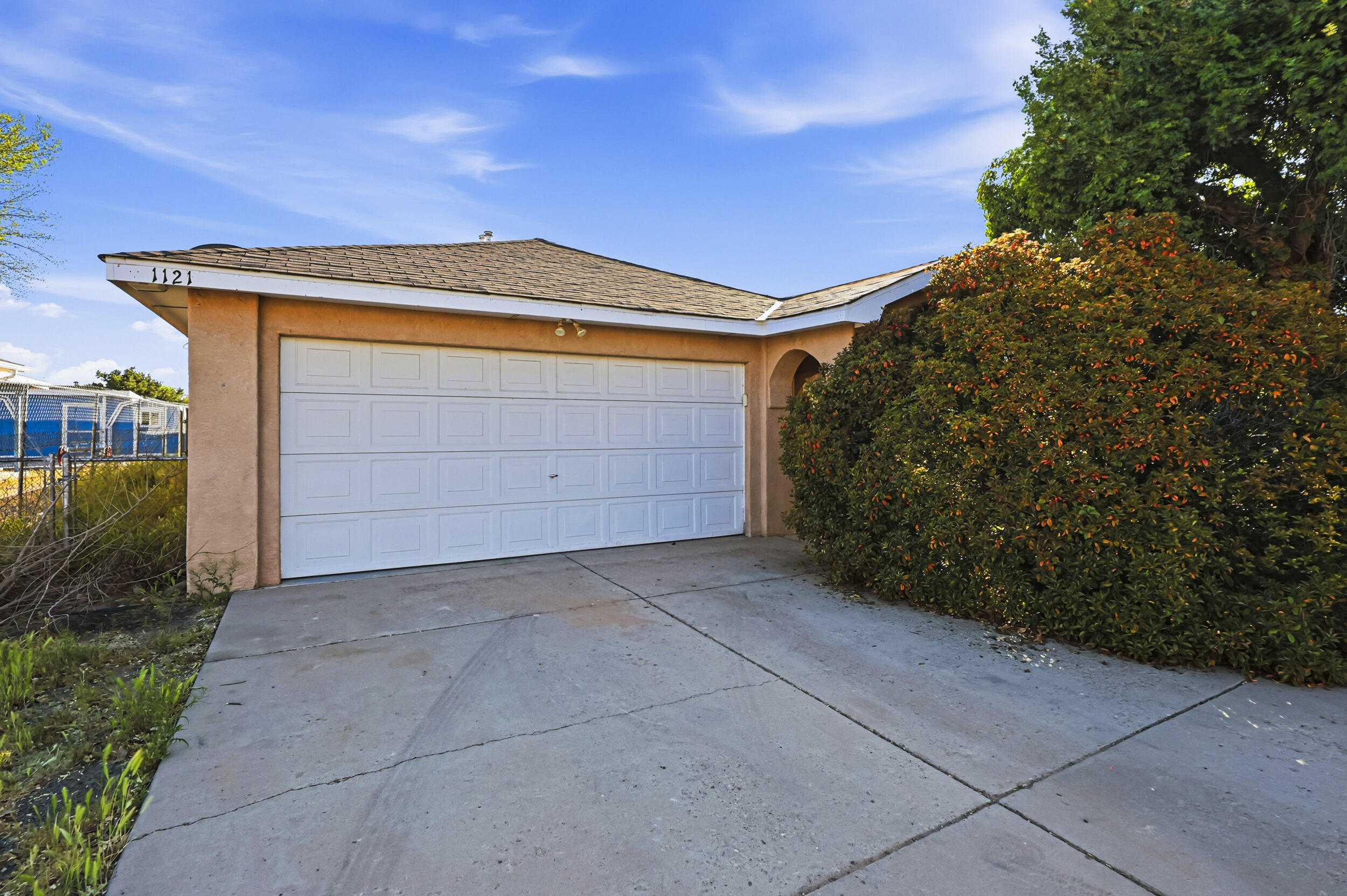 1121 Willow Court SE