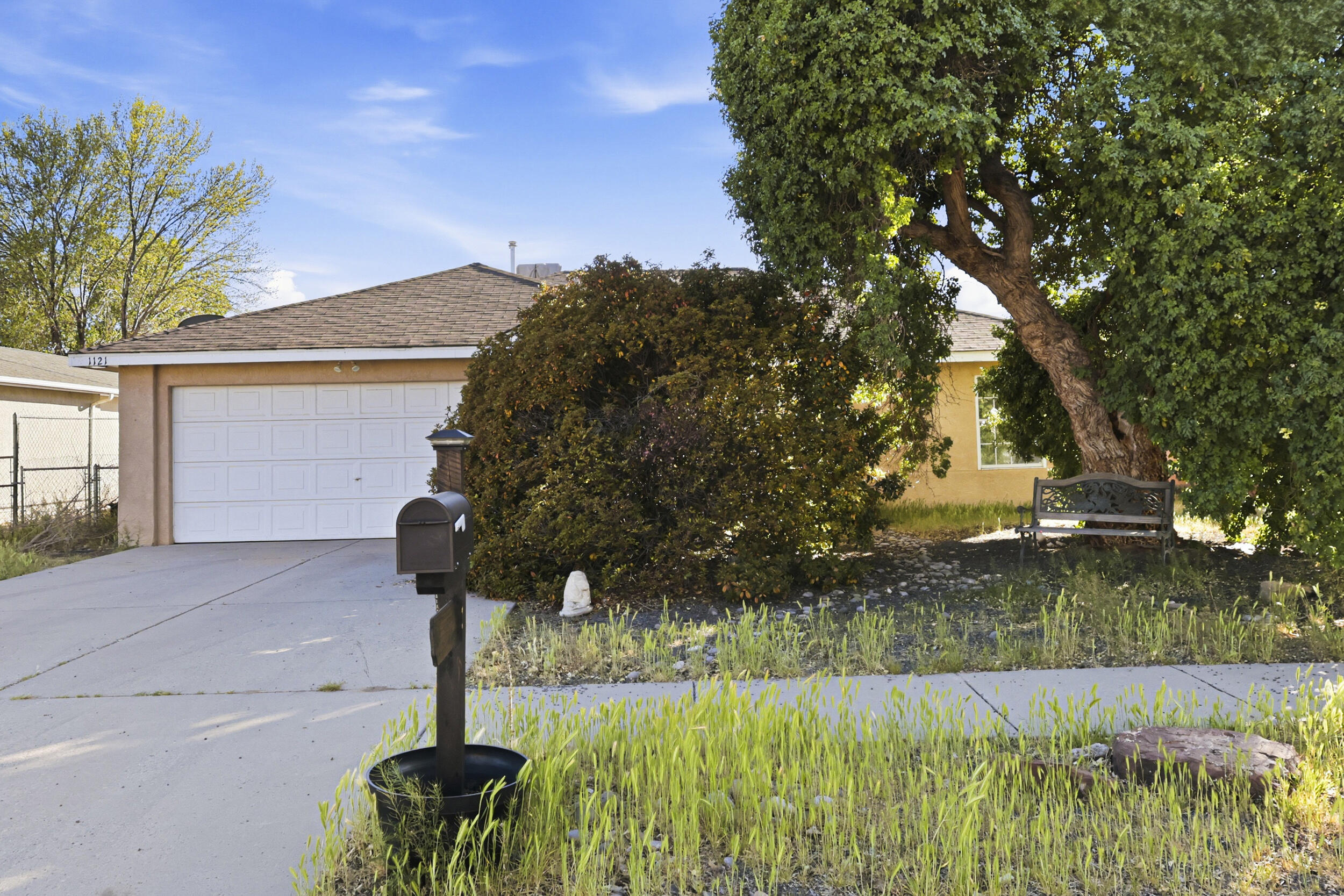 1121 Willow Court SE