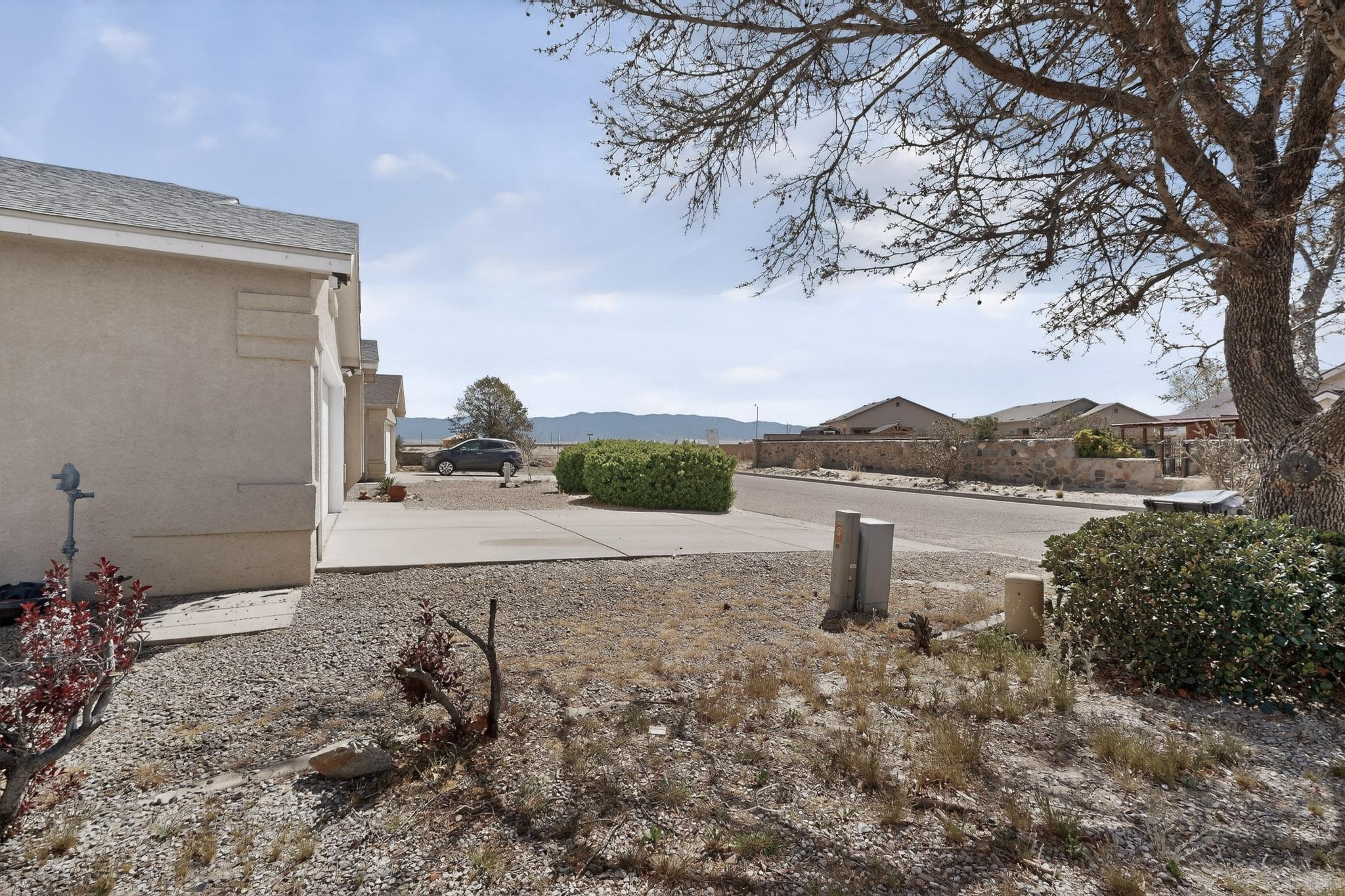 11 Flores Bonitas Avenue