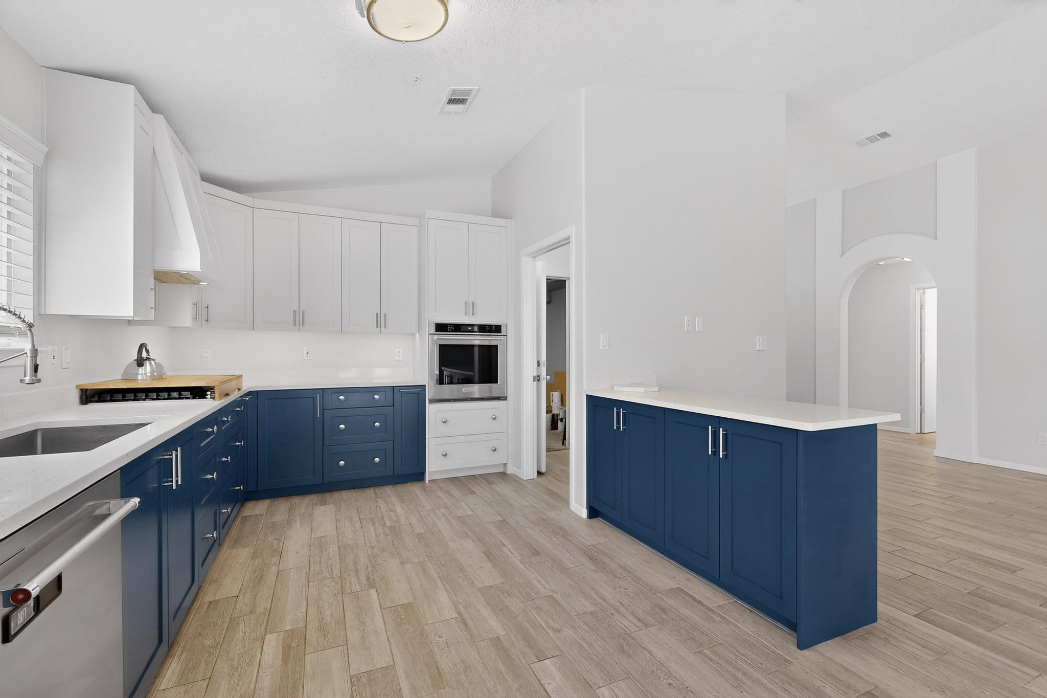 11 Flores Bonitas Avenue