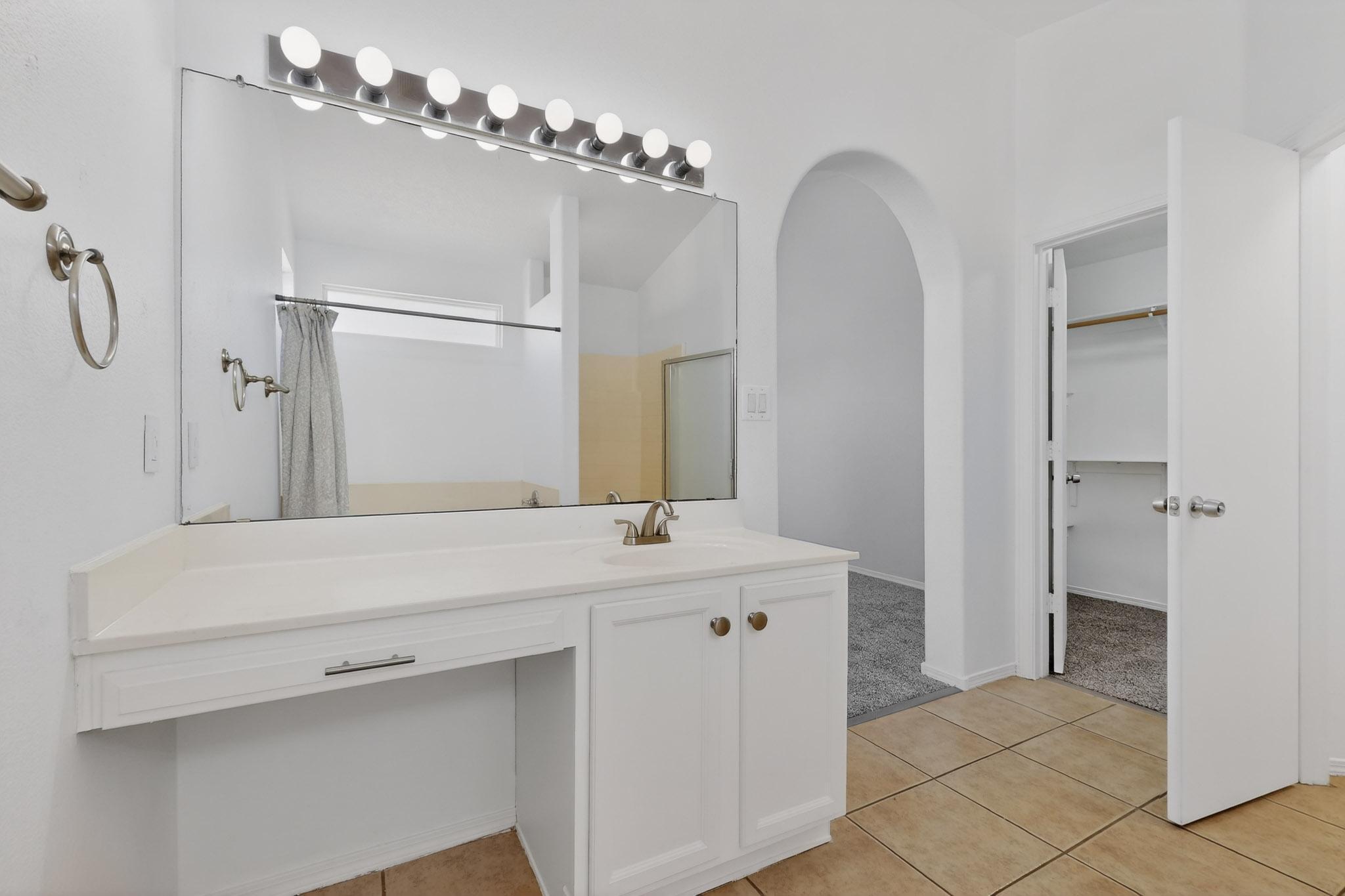 11 Flores Bonitas Avenue