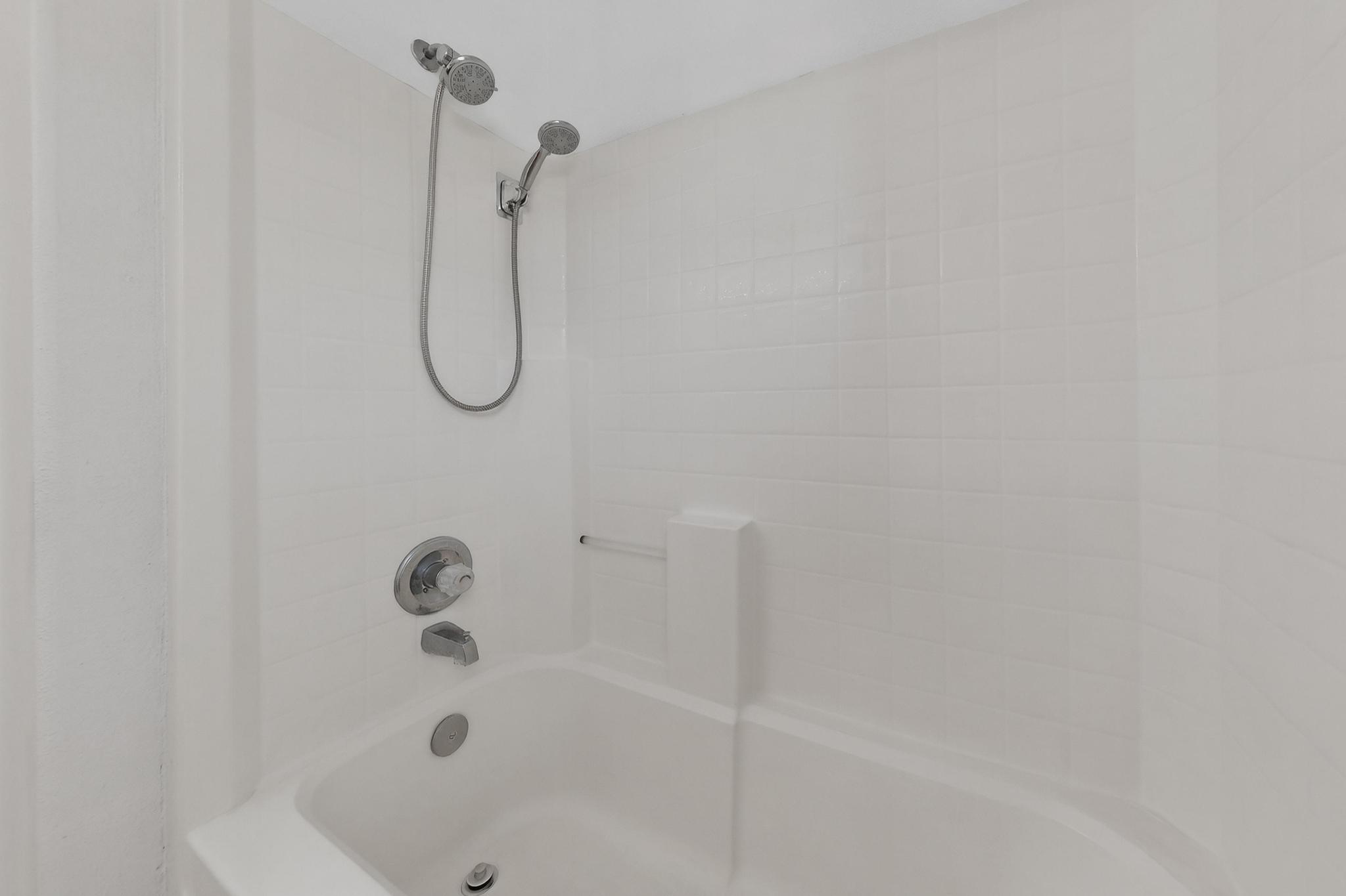 11 Flores Bonitas Avenue