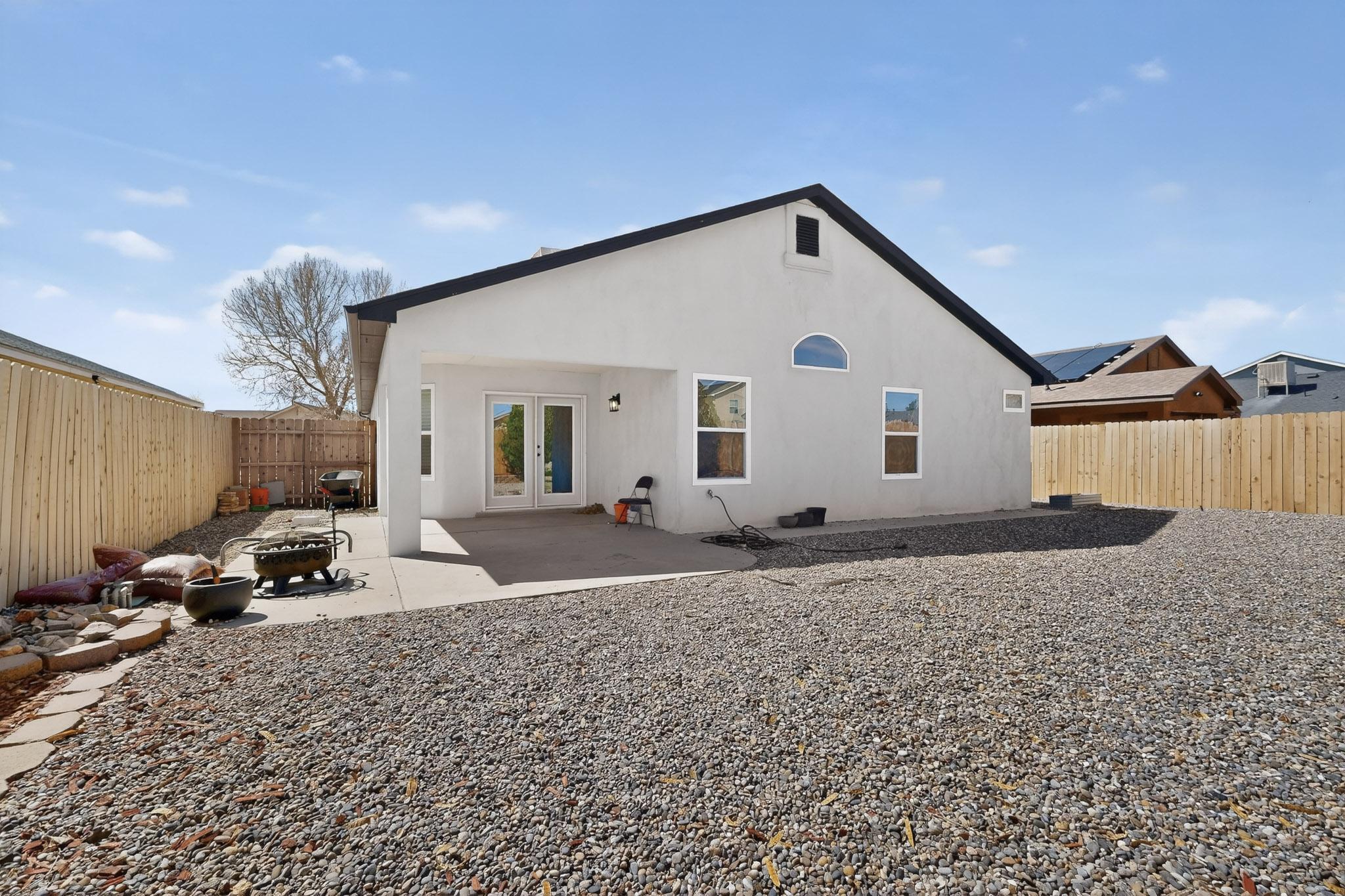 11 Flores Bonitas Avenue